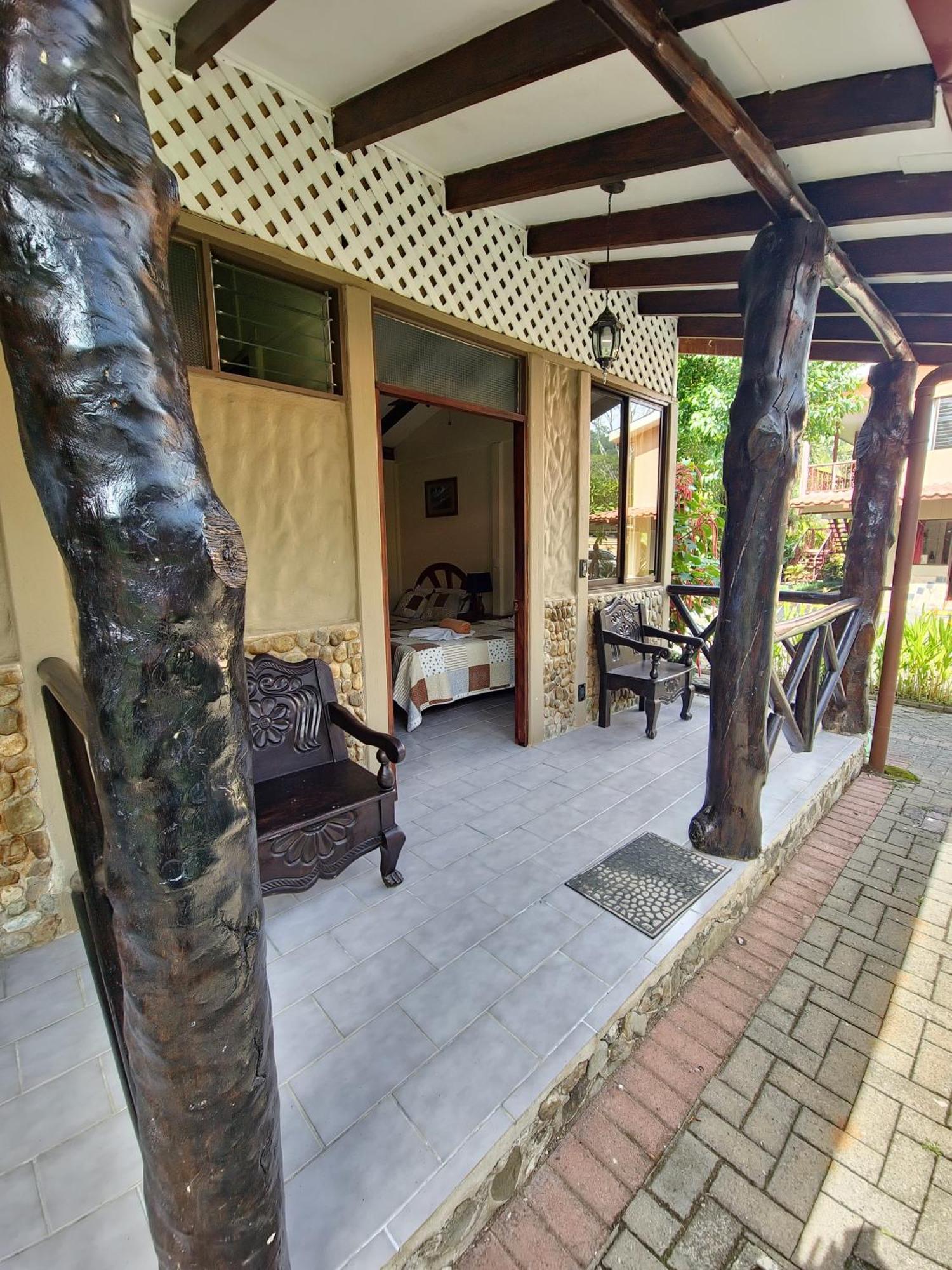 Diuwak Hotel 3*