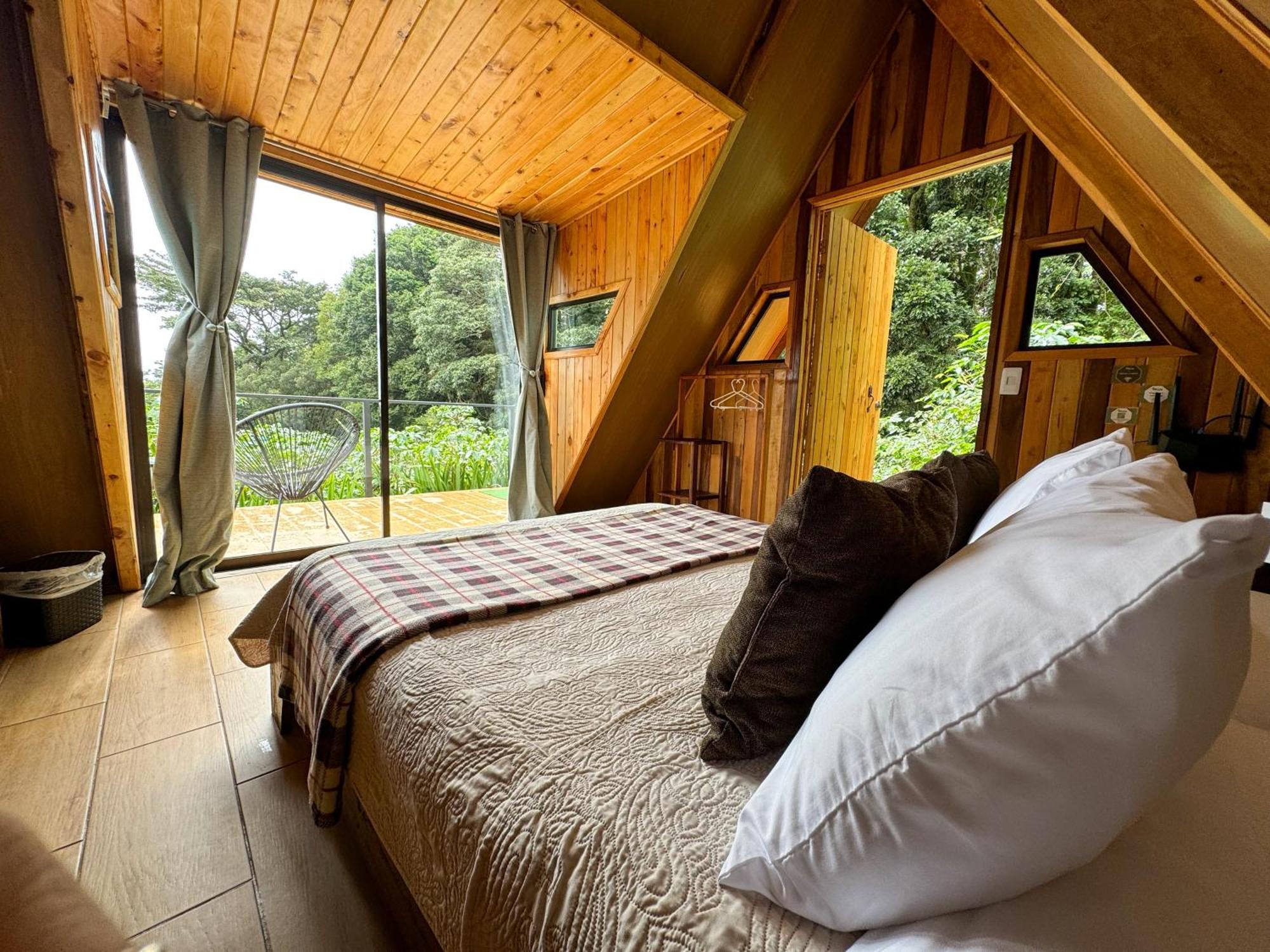 Tityra Lodge Monteverde