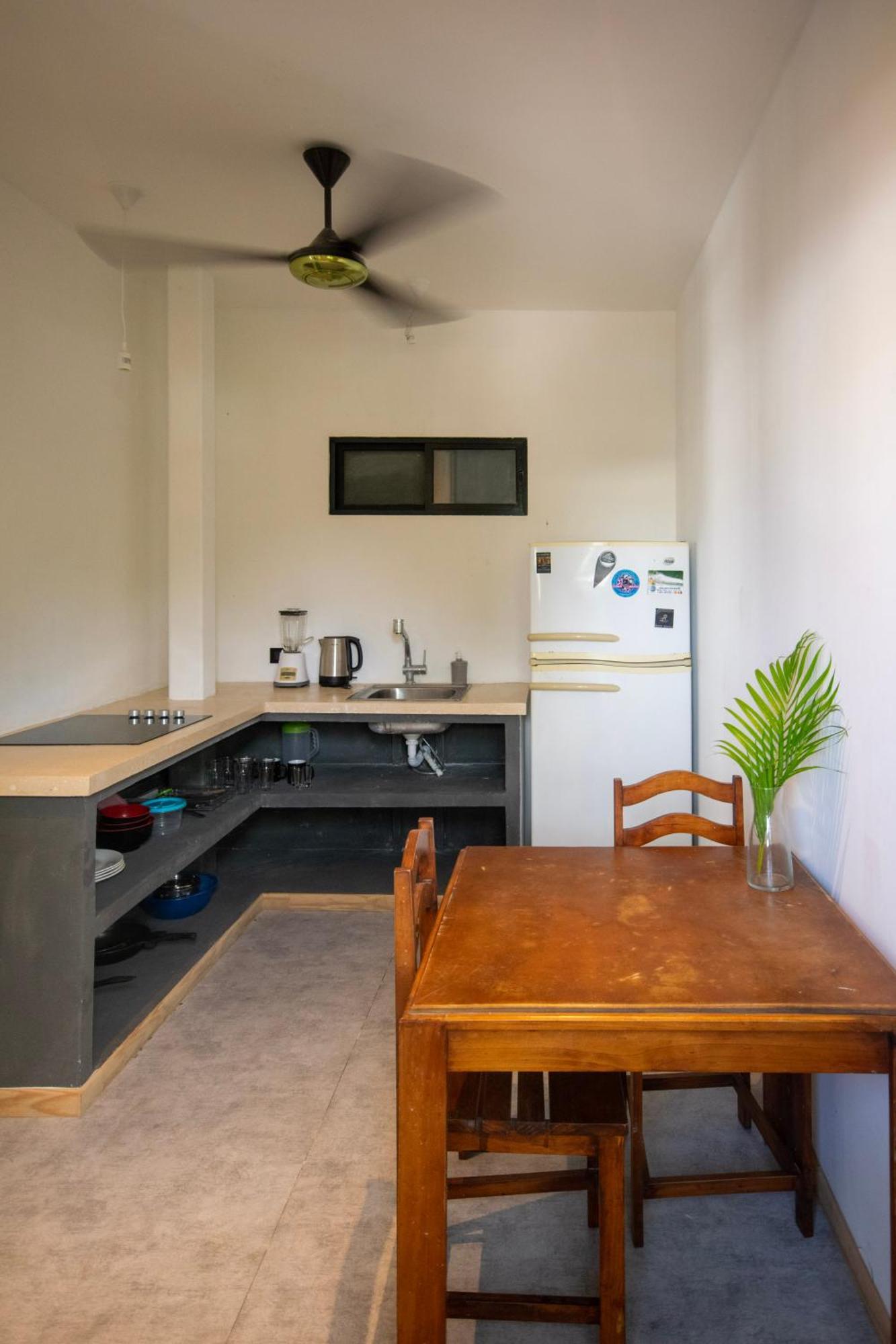 Coral Palace Apartment *