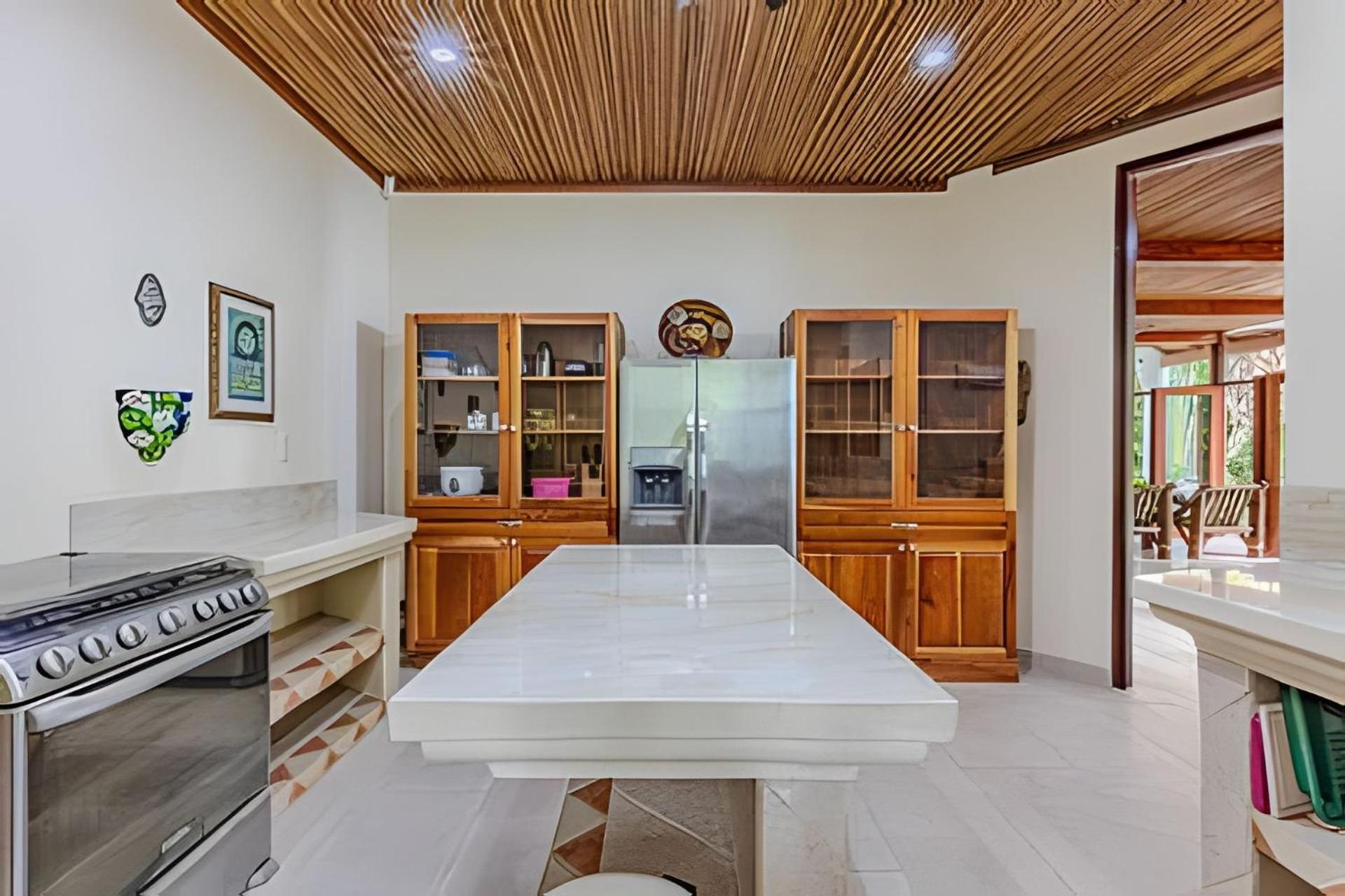Private Jungle Sorrounded By Two Creeks