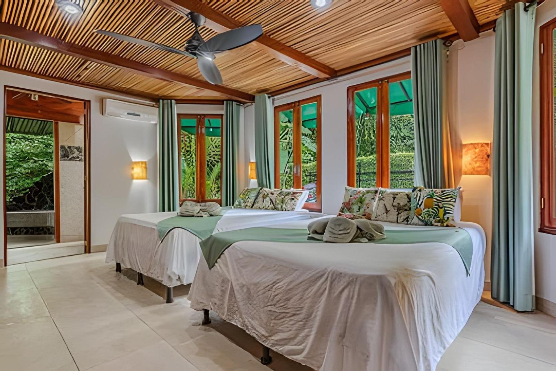 Resort Private Jungle Sorrounded By Two Creeks