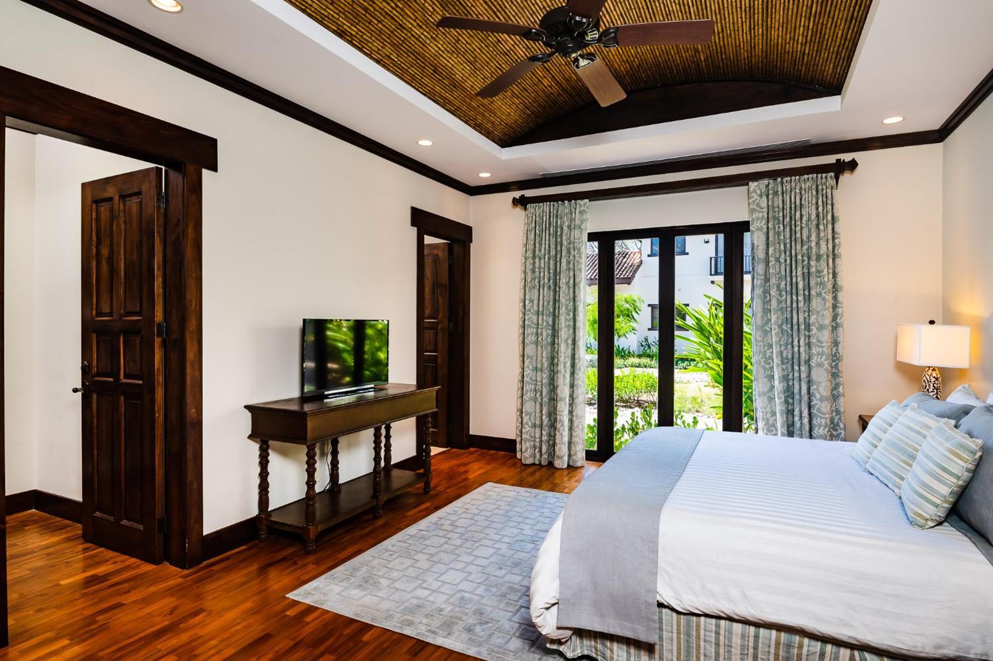 Luxury Vacation At Hacienda Pinilla
