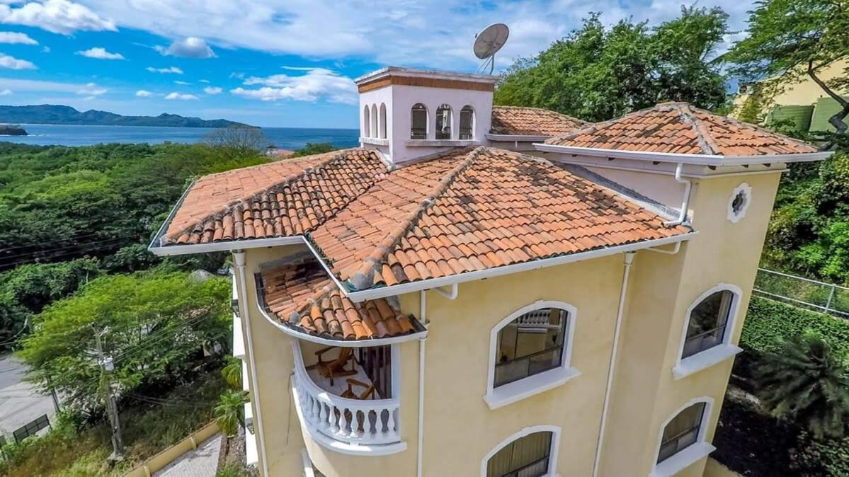 Birds-eye Ocean View In Nicely Priced Top-floor Unit In Flamingo Holiday home