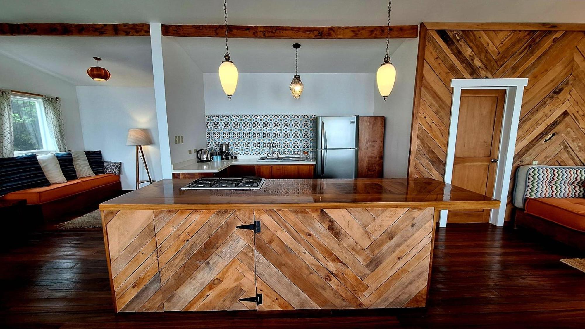 Casa Cabuya - Retro Style With Gulf View In Holiday home Monteverde