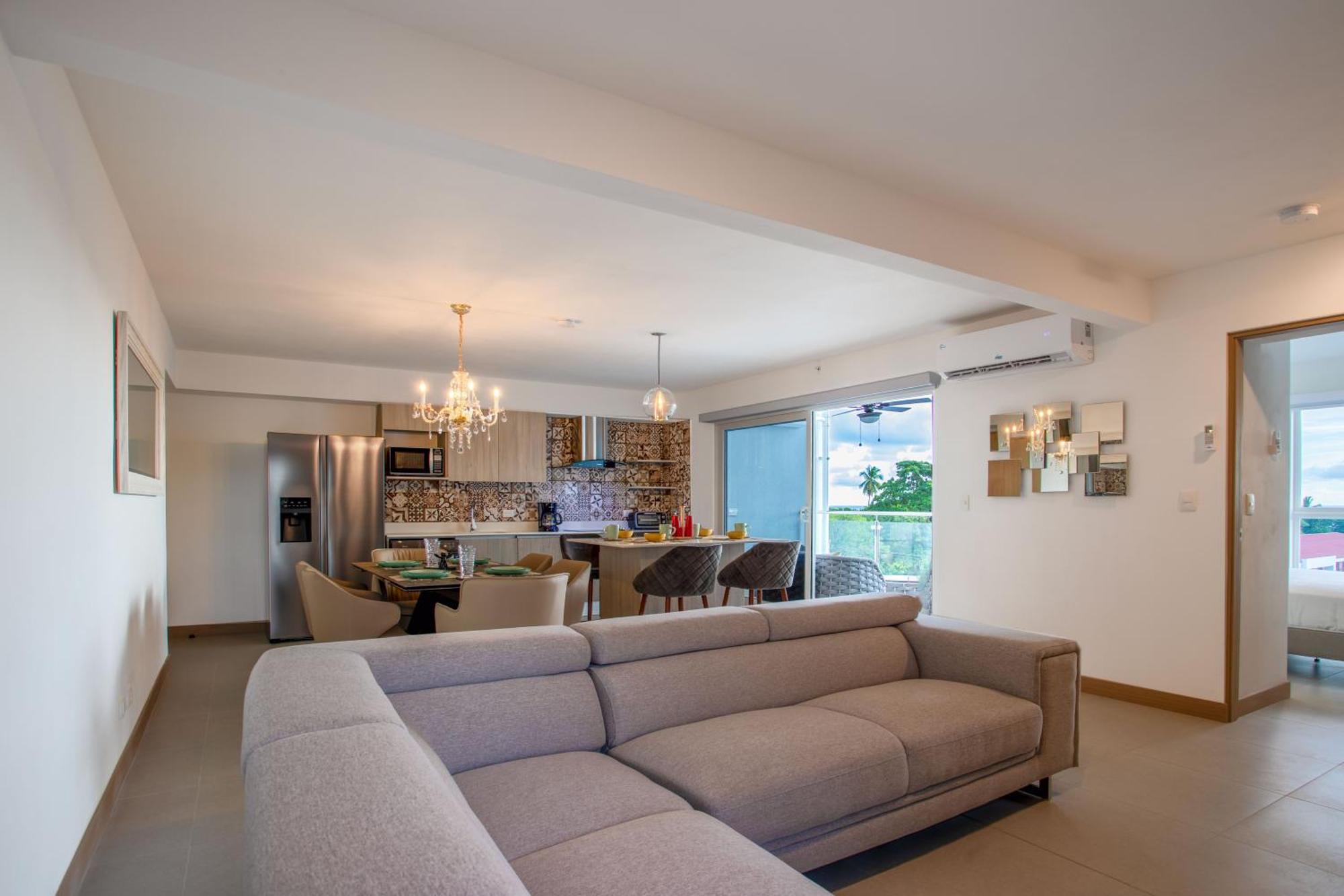 Casago 0607b Brand New Modern With Stylish Decor And Scenic Views *