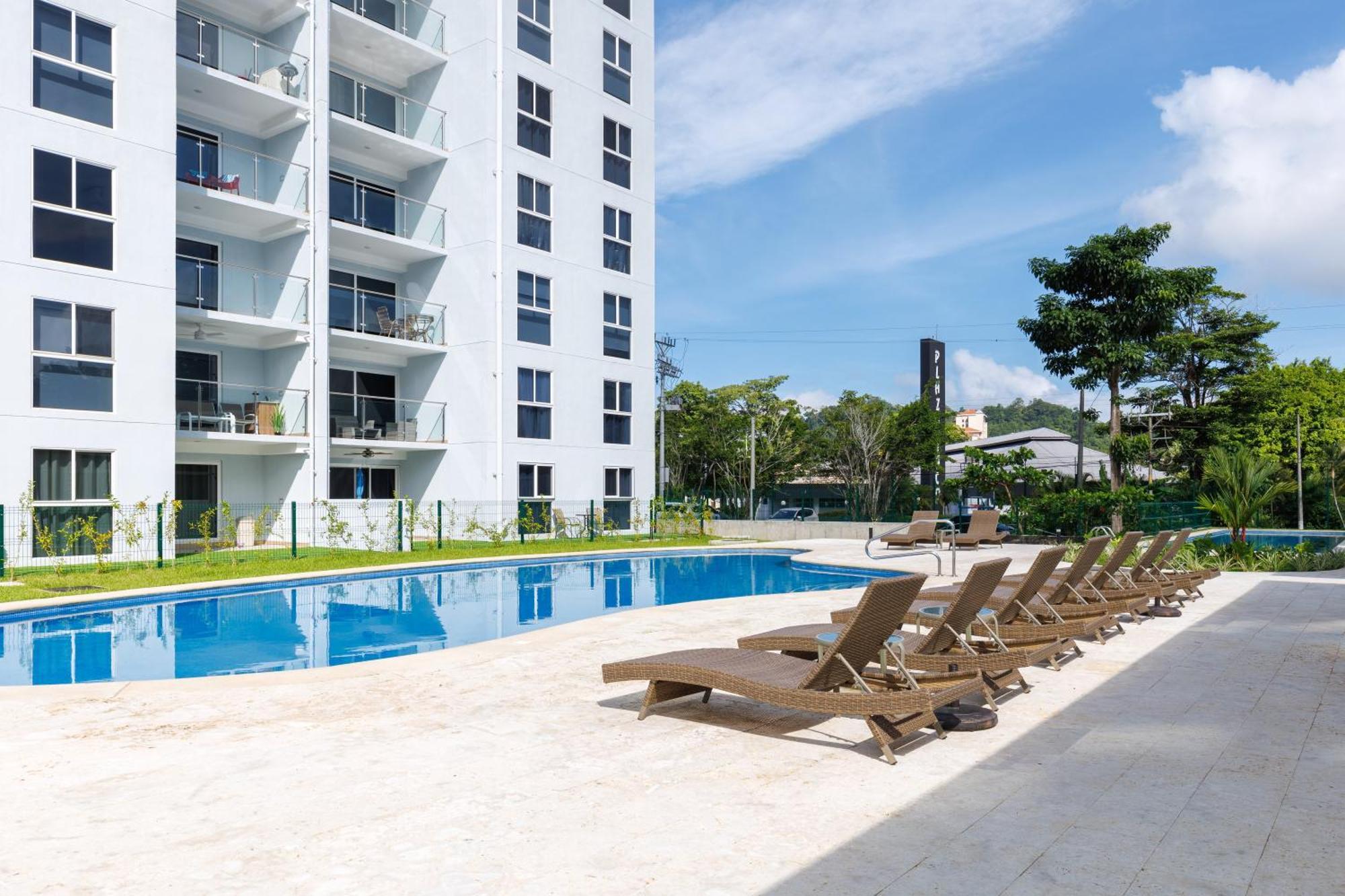 Casago 0607b Brand New Modern With Stylish Decor And Scenic Views Apartment *