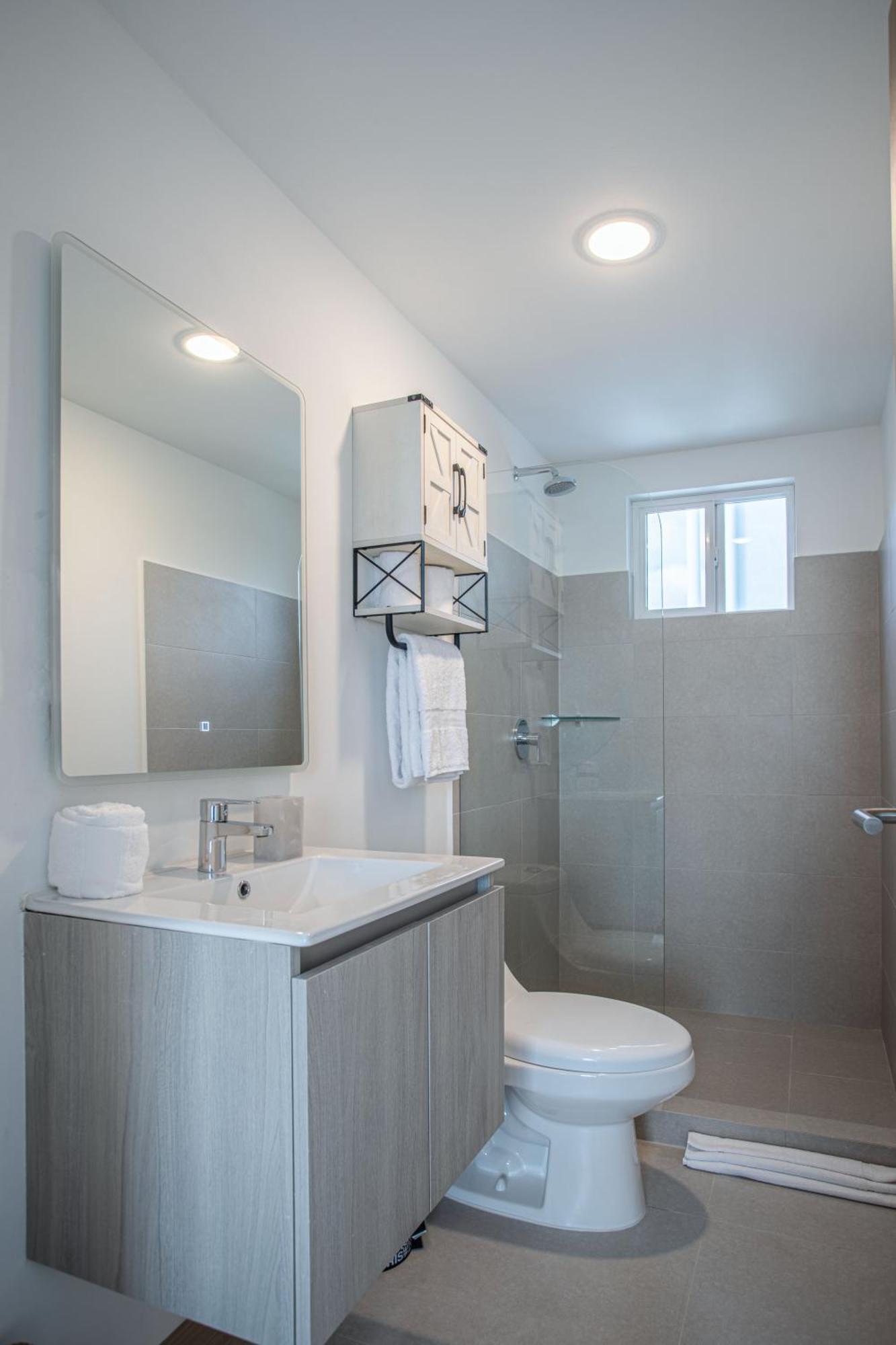 Casago 0607b Brand New Modern With Stylish Decor And Scenic Views