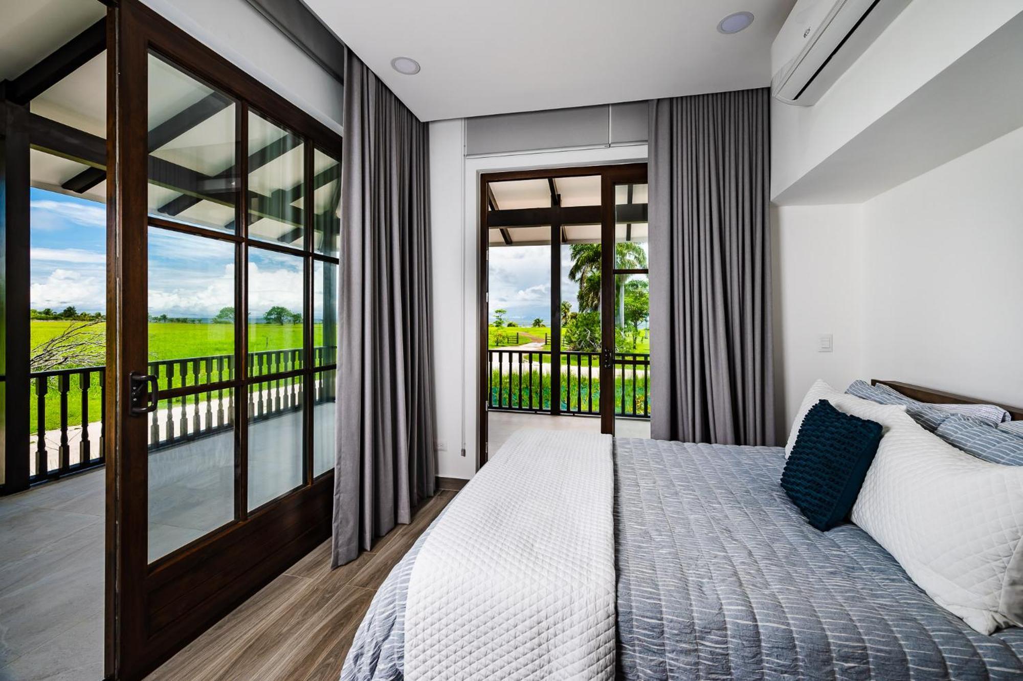Villa Luxury Vacation At Hacienda Pinilla