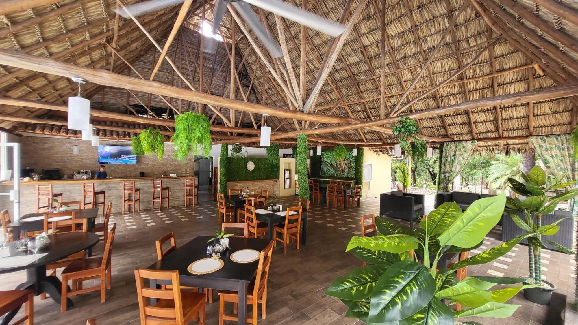 Hotel Seis Playas 3*
