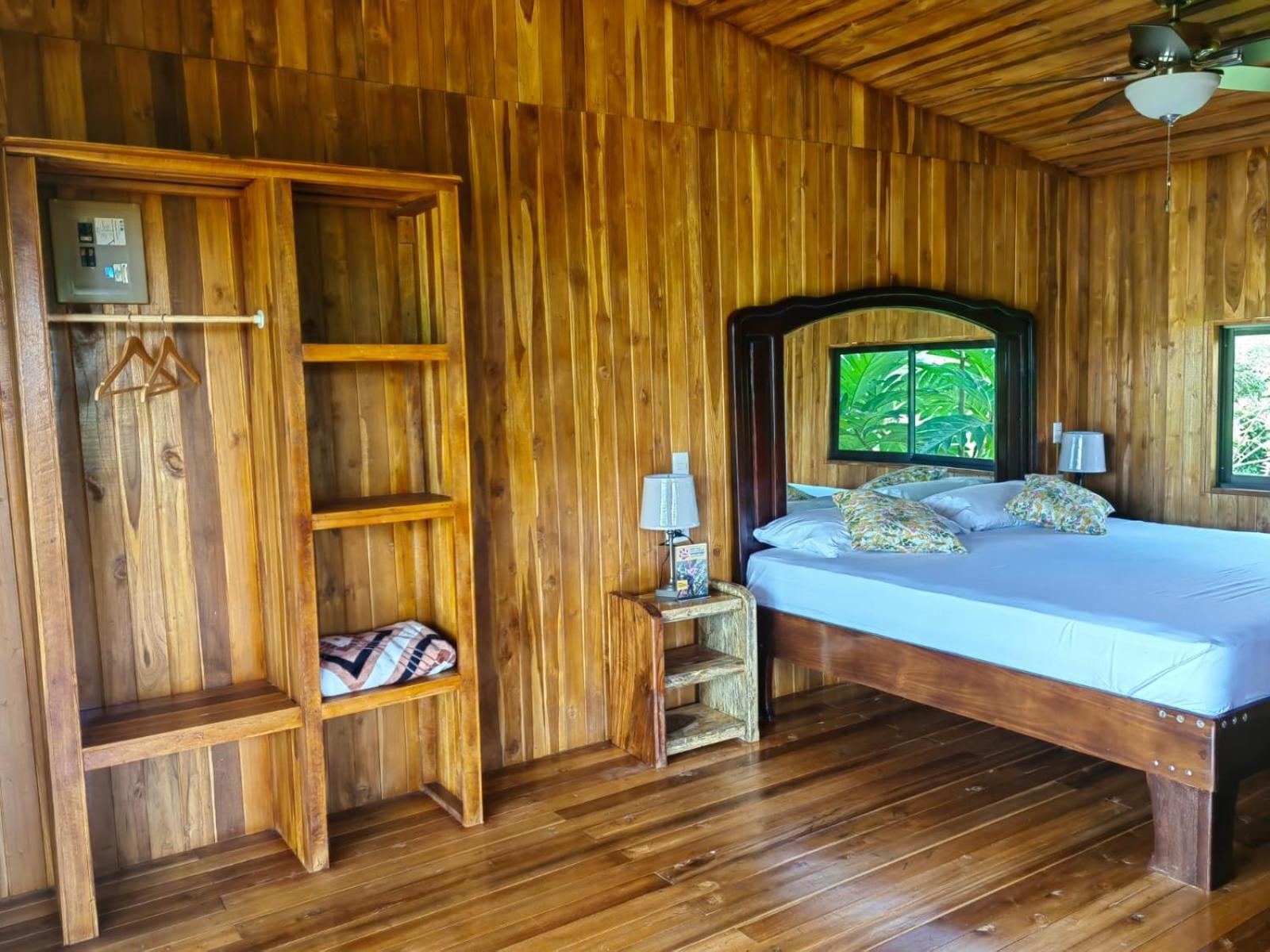 Onca Tours & Treehouses