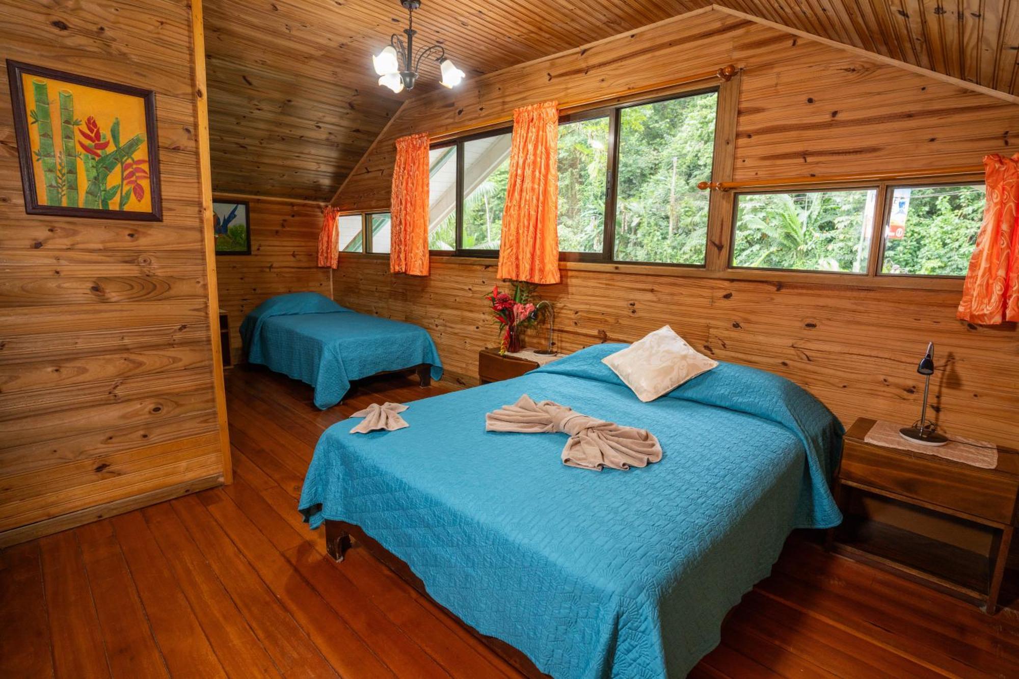 Pirate Cove 4* Drake Bay