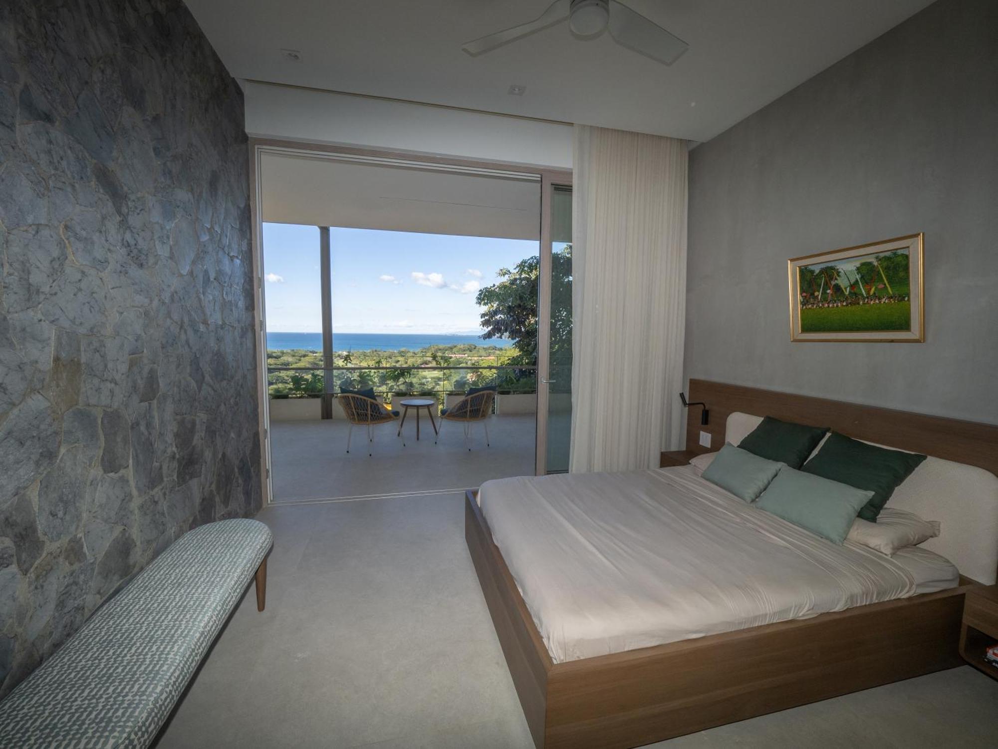 Nuri Villa Brasilito