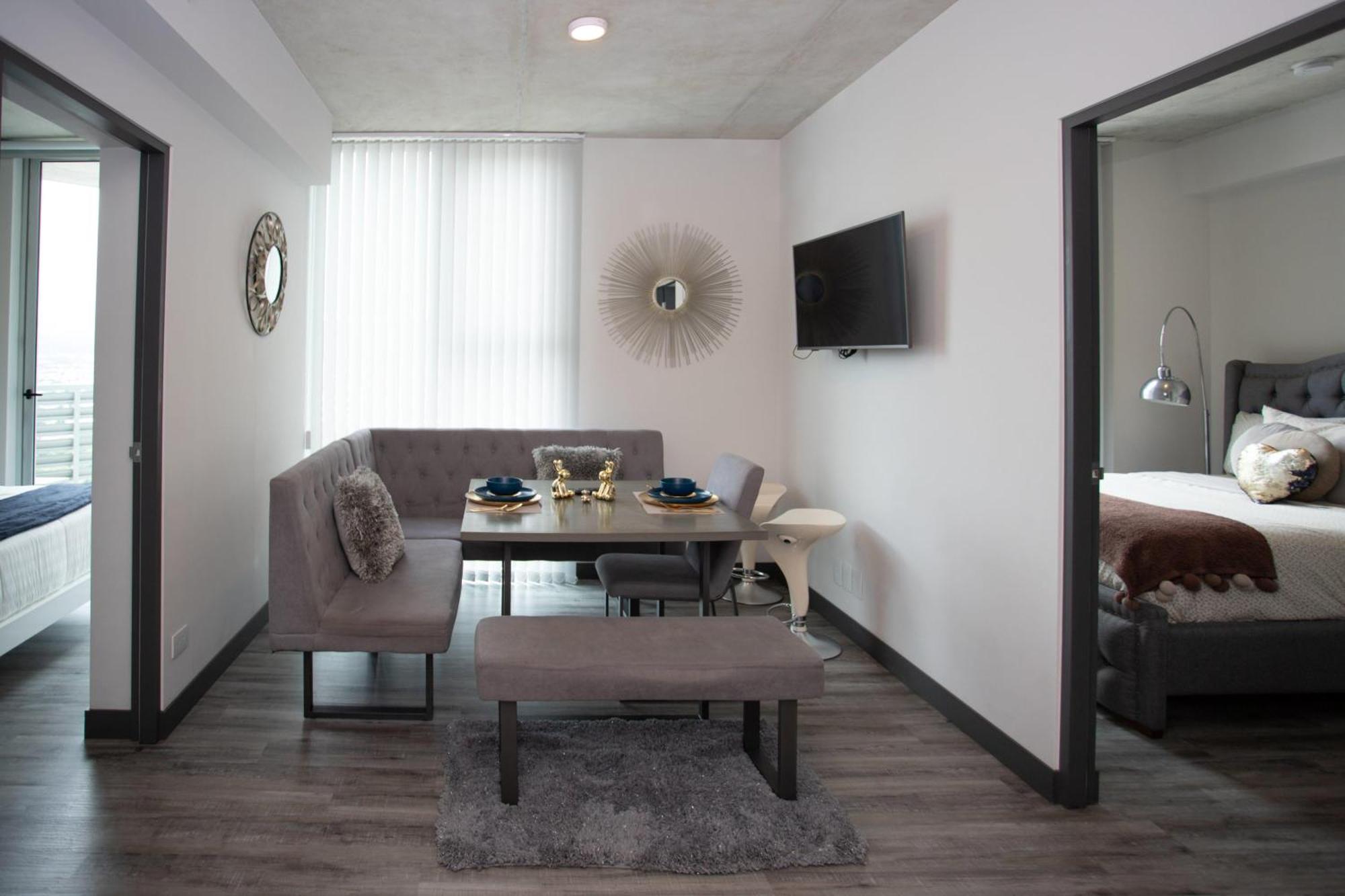 Apartment Gold Rabbit At 26, Views And Wonderland Vibes! *