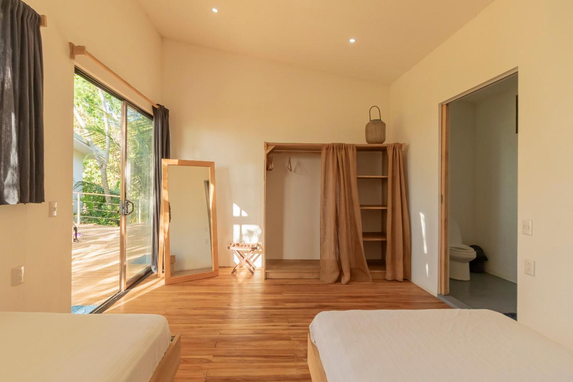 La Sana Surf Hotel, New Management, Few Mn Drive To The