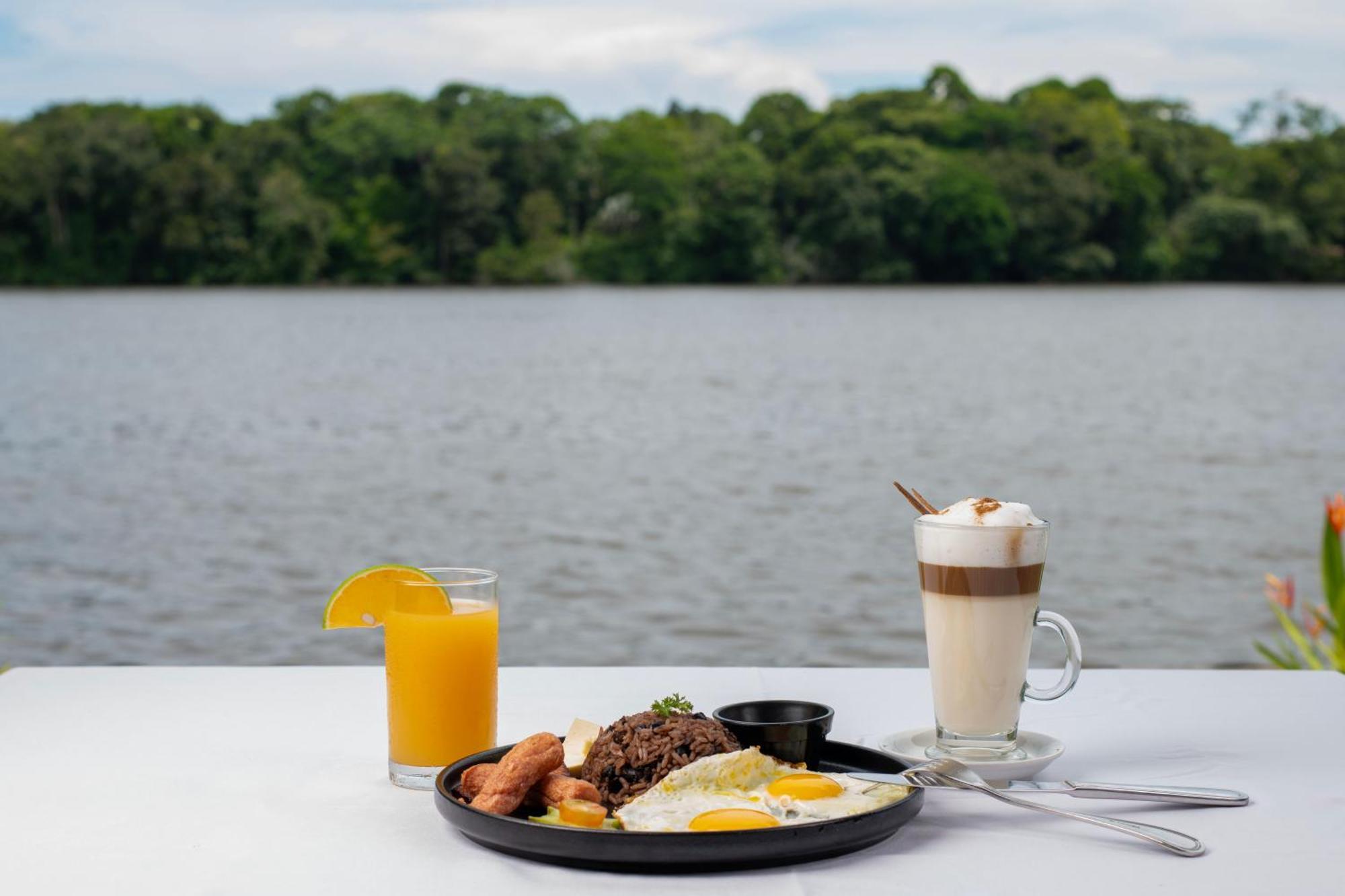 Valverde Glamping & * Tortuguero
