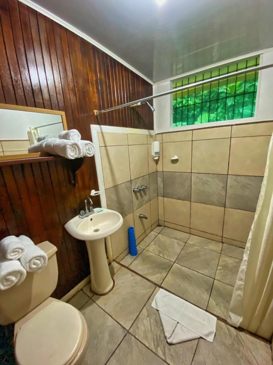 Lodge Valverde Glamping & *