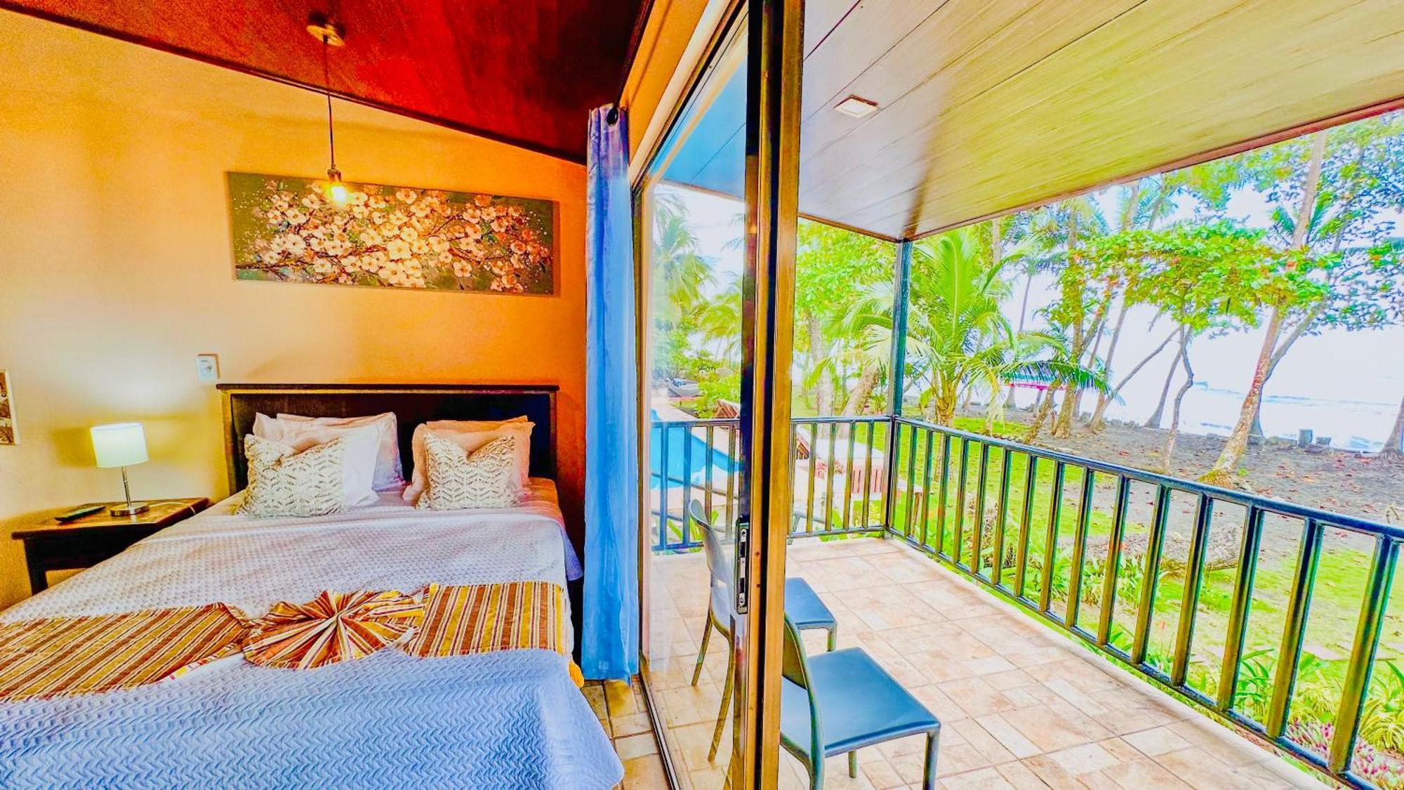 Beachfront Vista Hermosa Jaco
