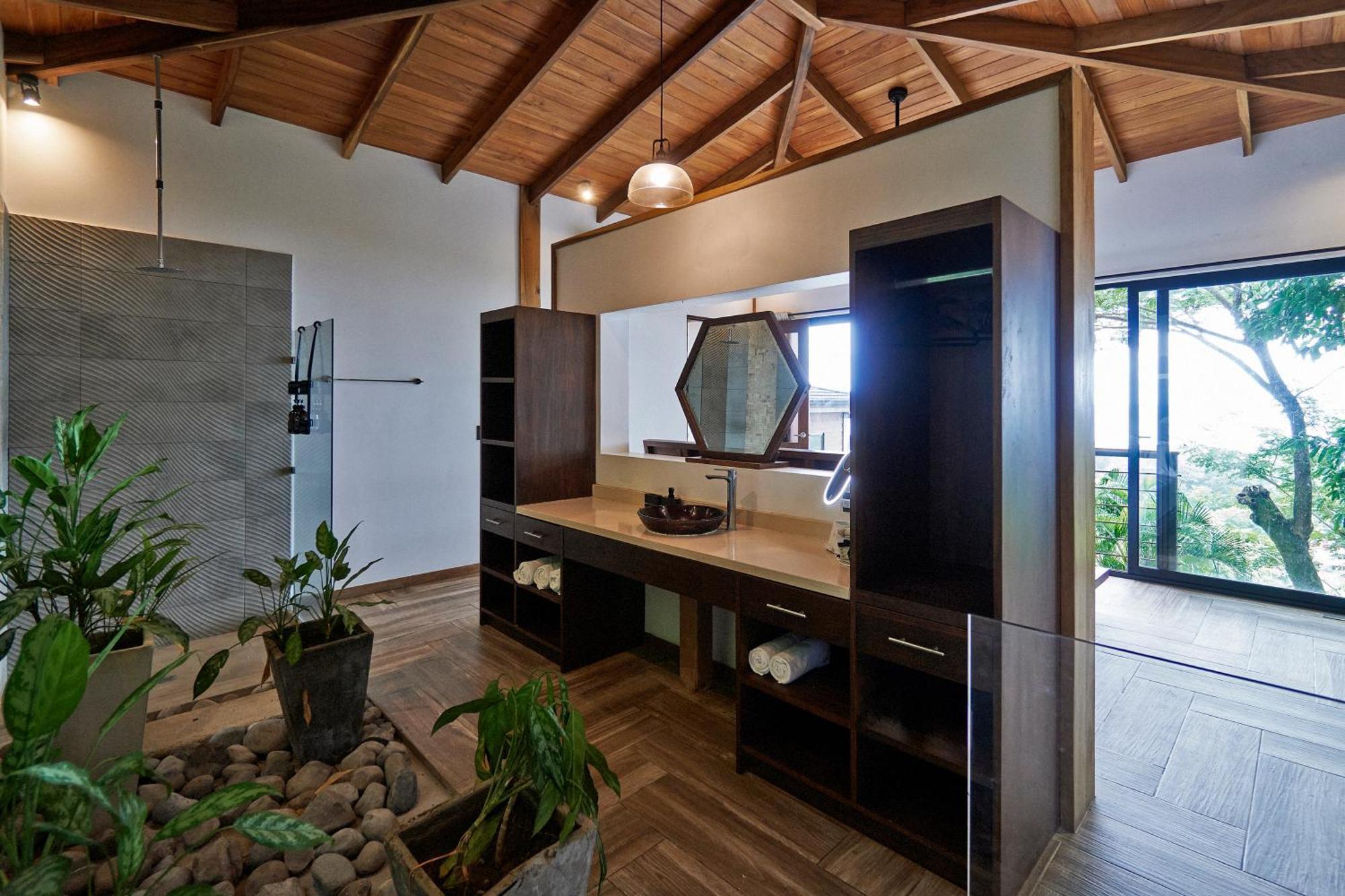 Selva Ocean View Luxury Villa *