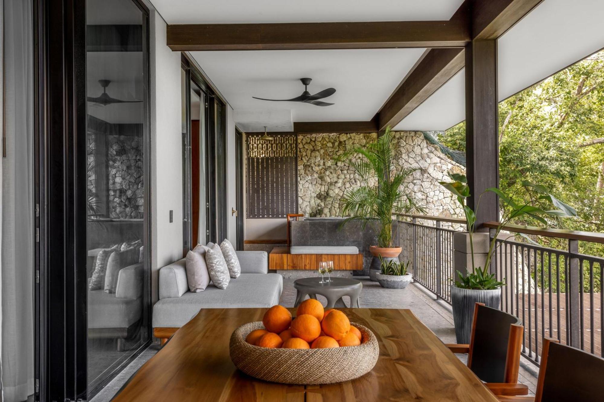 Nekajui, A Ritz-carlton Reserve
