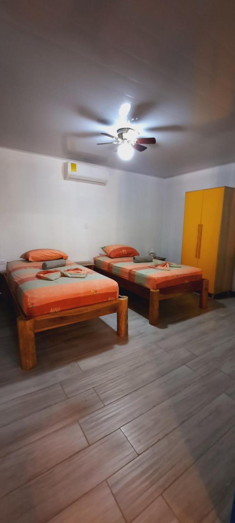 Alalunga Casas *