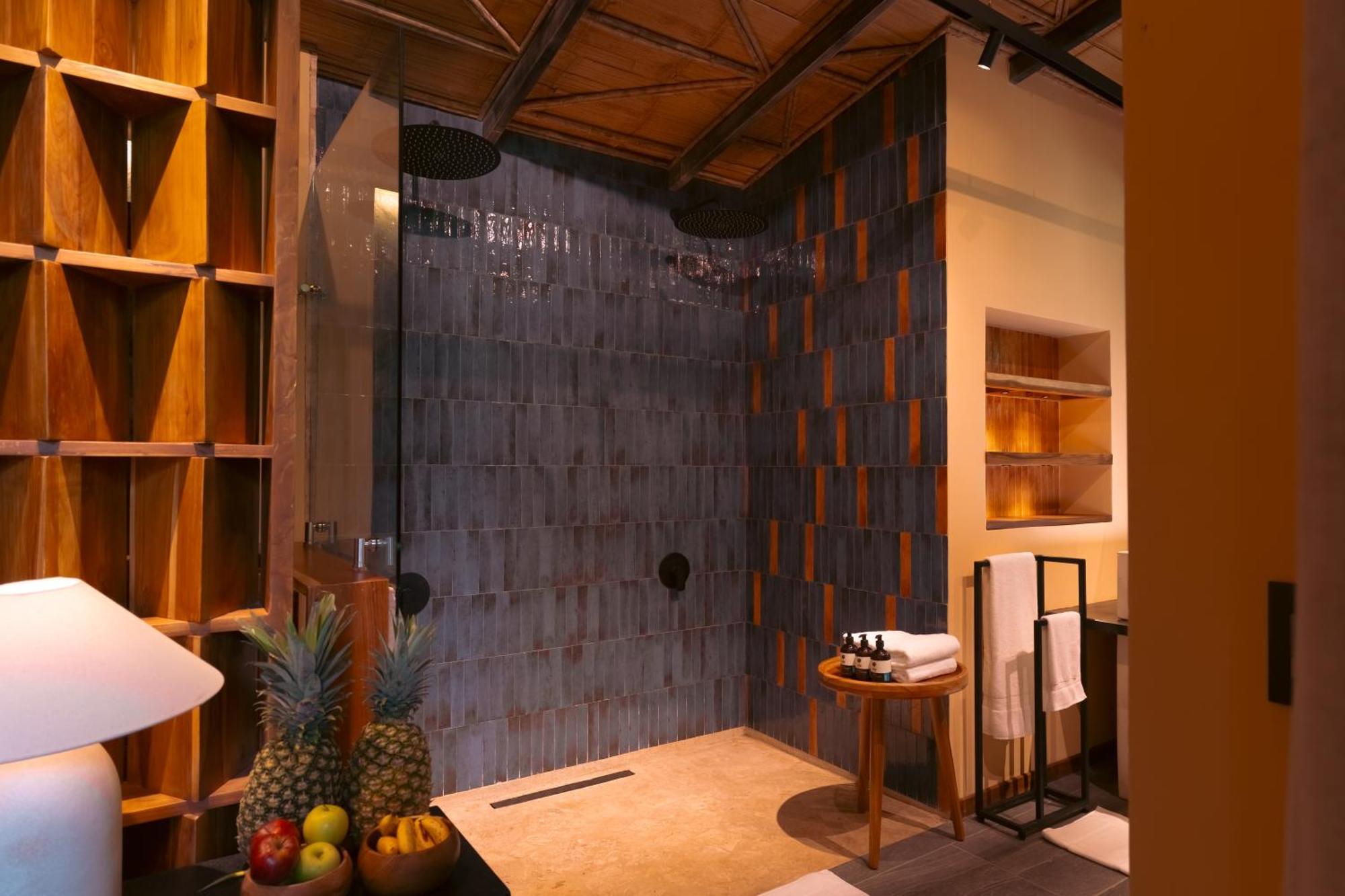 Awa Hotel 4*