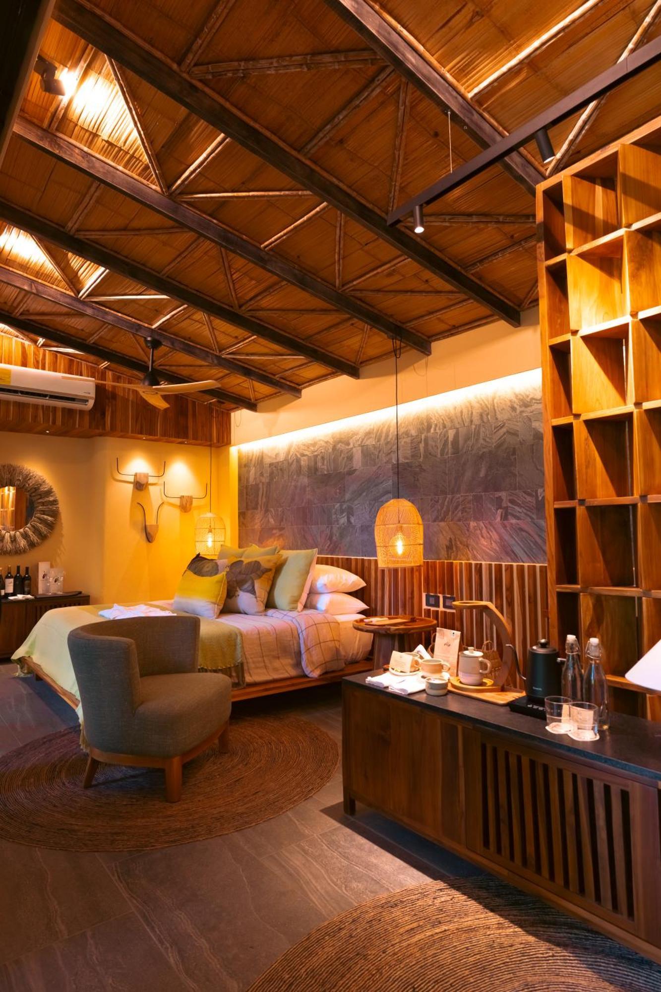 Hotel Awa