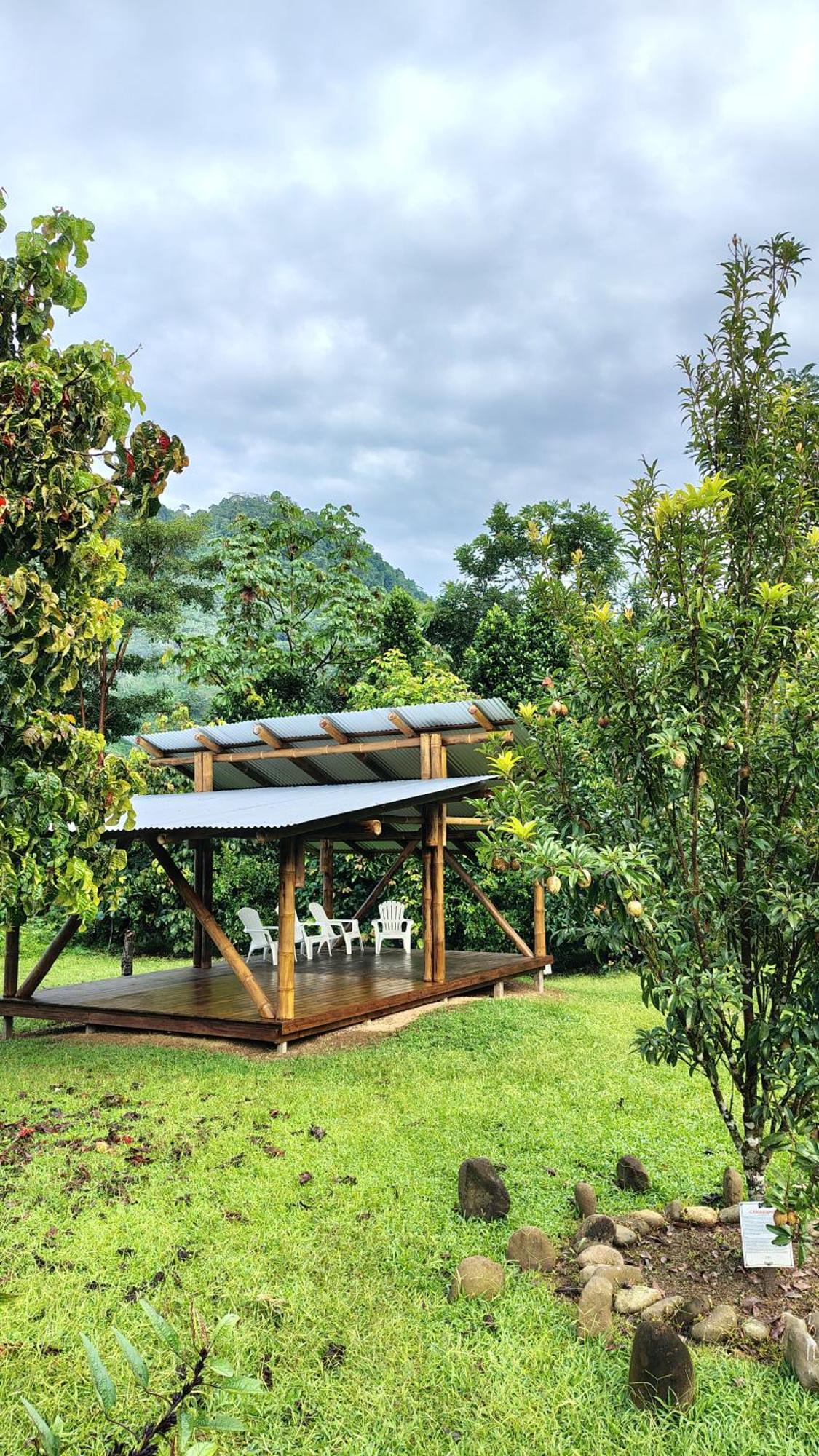 Eya Lodge San Isidro De El General