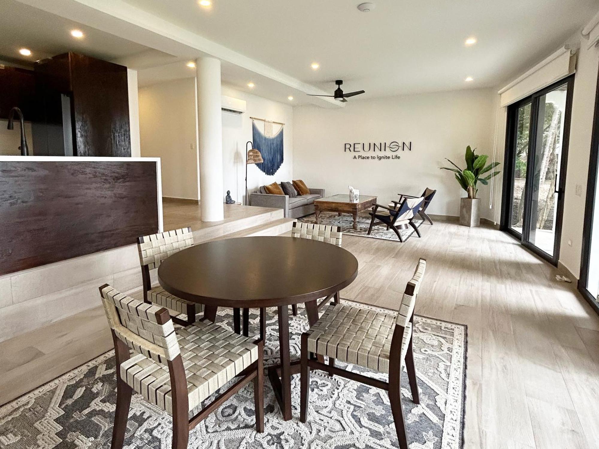 Hotel Reunion And Wellness Center
