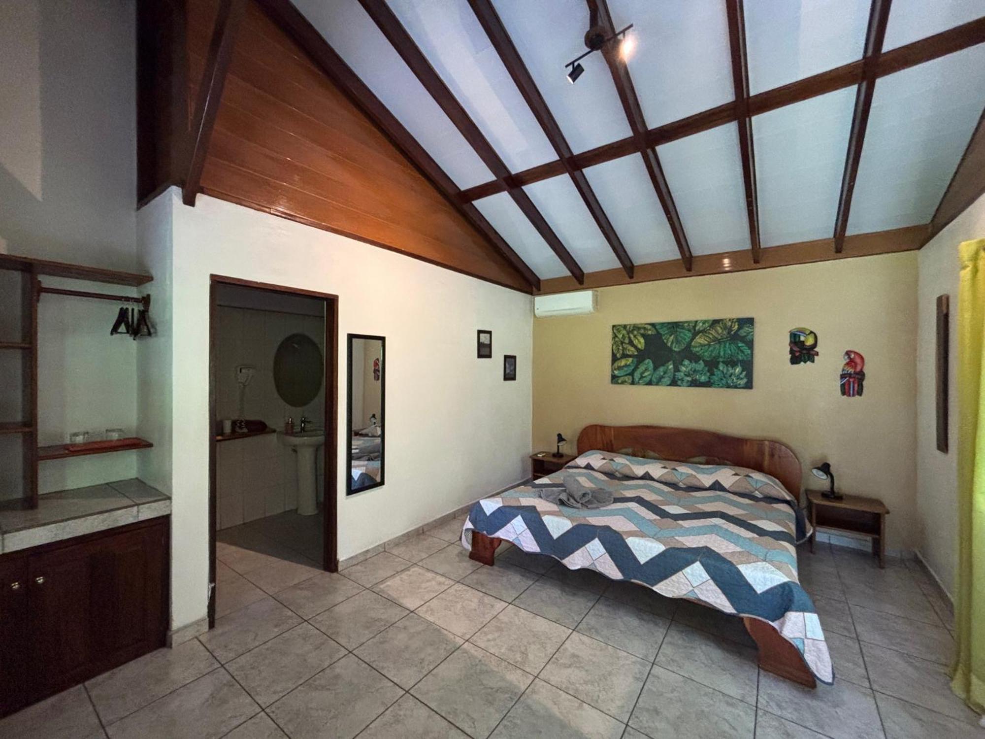 Suizo Loco & Hotel 3*