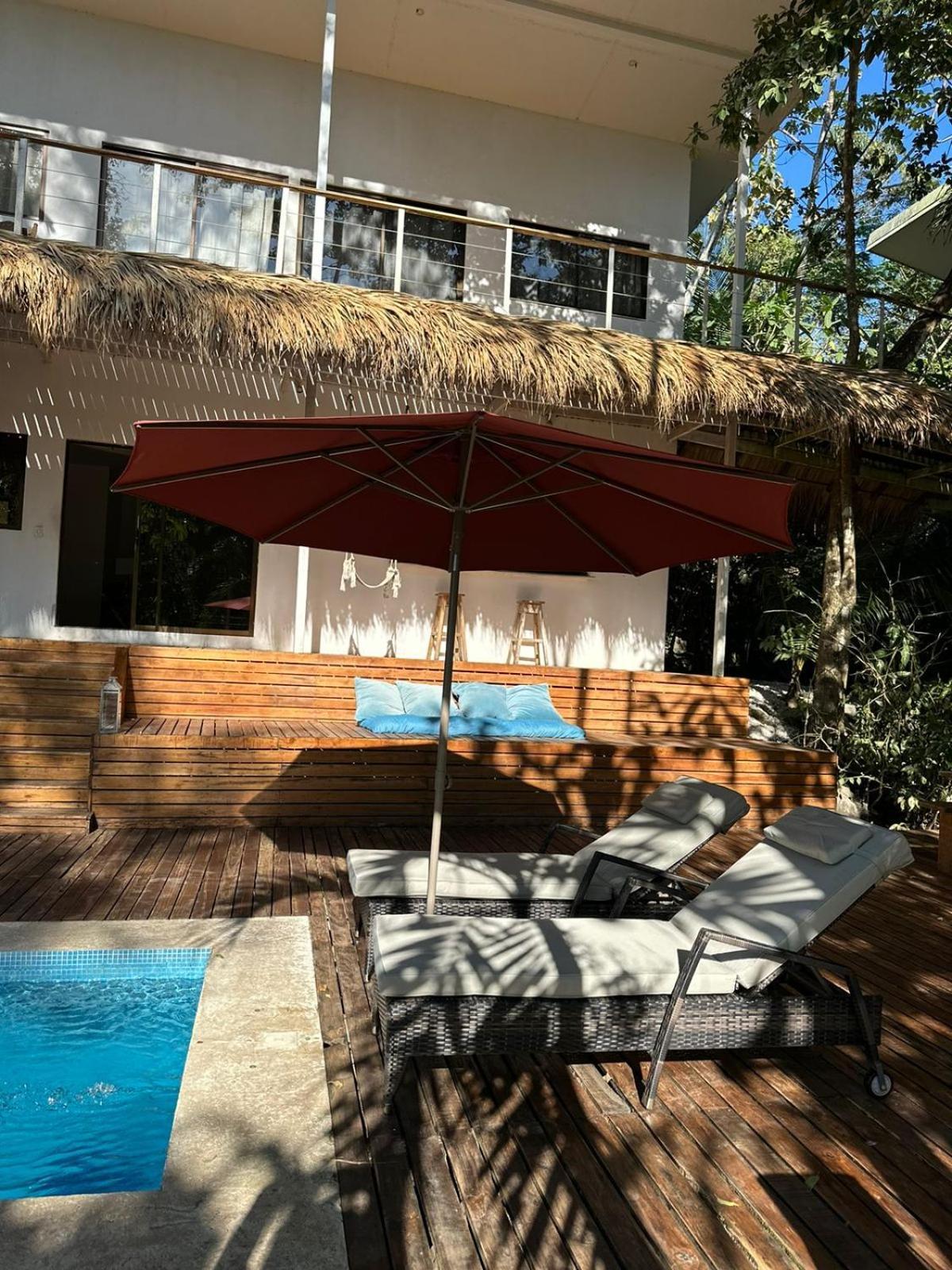 La Sana Surf Hotel, New Management, Few Mn Drive To The Playa Santa Teresa (Puntarenas)