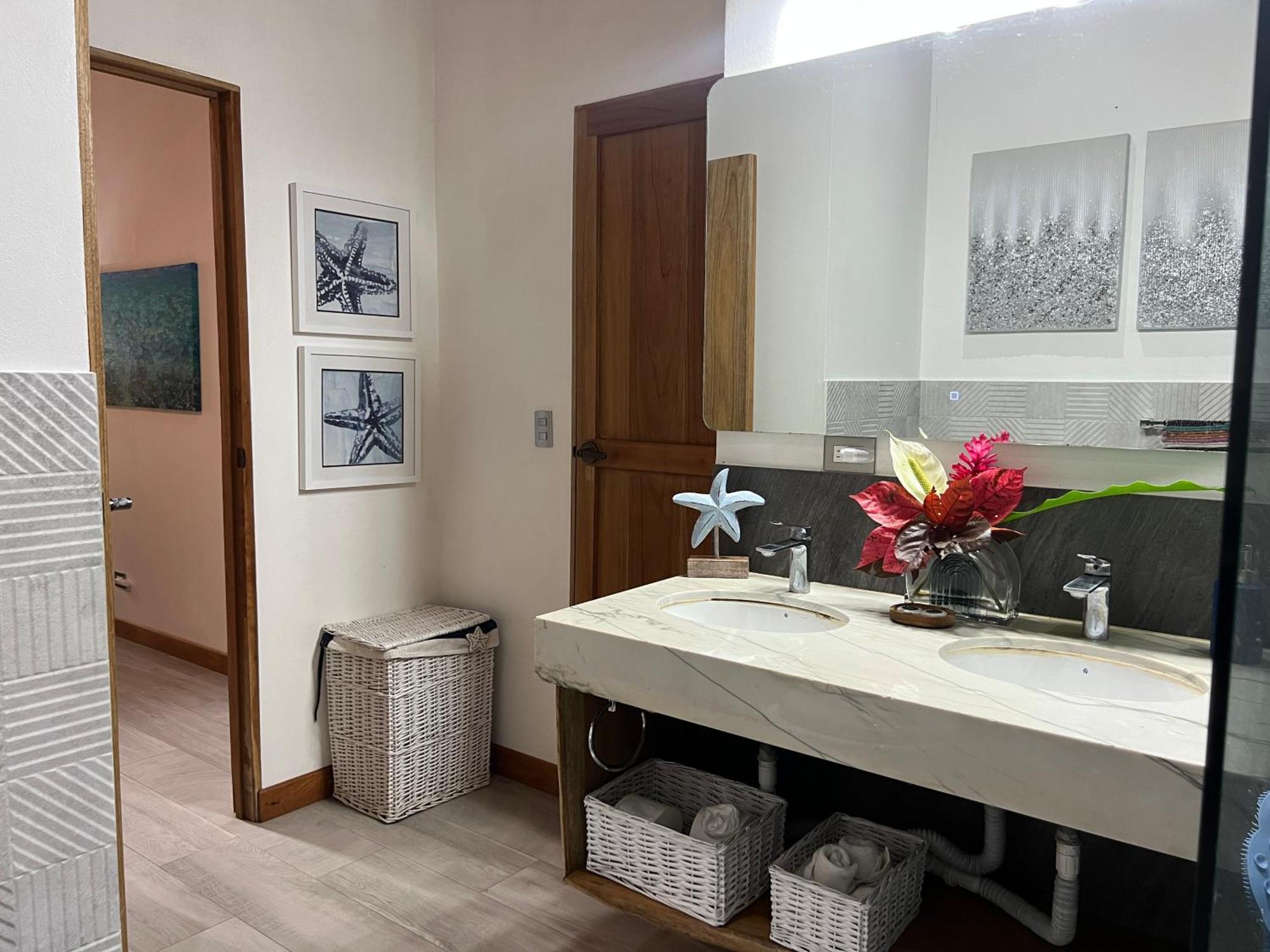 Dragonfly Beachfront Villas-adult Only