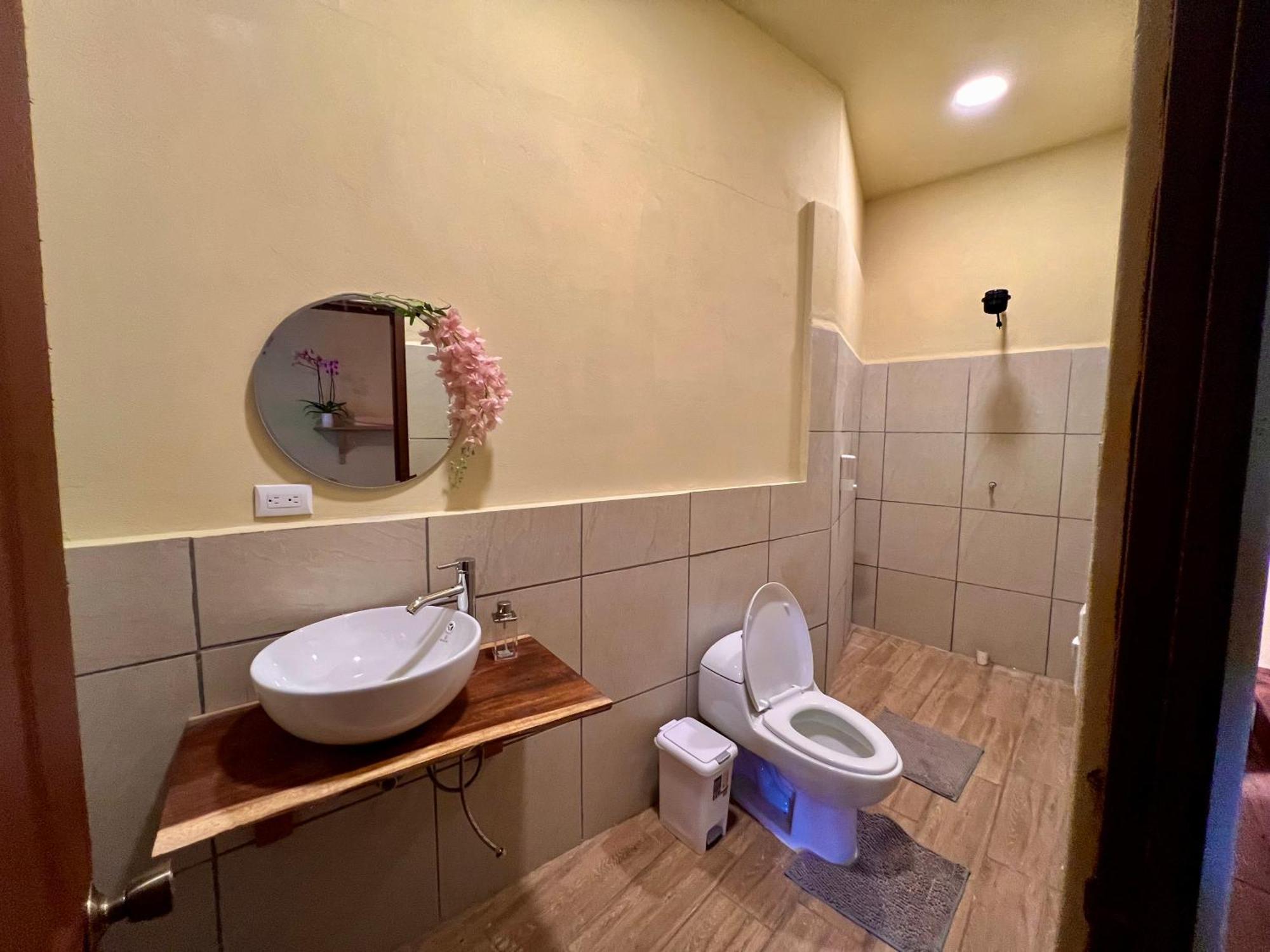 Zen Zaru Jungle Retreat Wildlife, Spa & Sea Views Hotel Quepos
