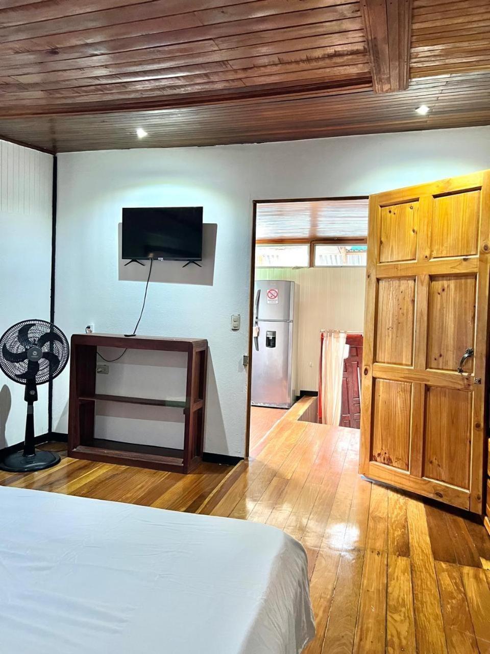 Pura Vida Hostel