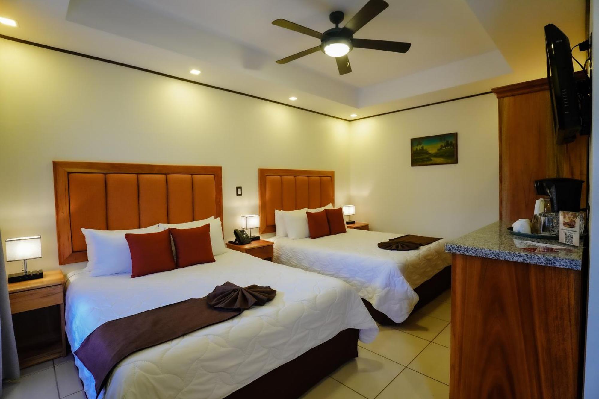 & Poco A Poco - Costa Rica Hotel