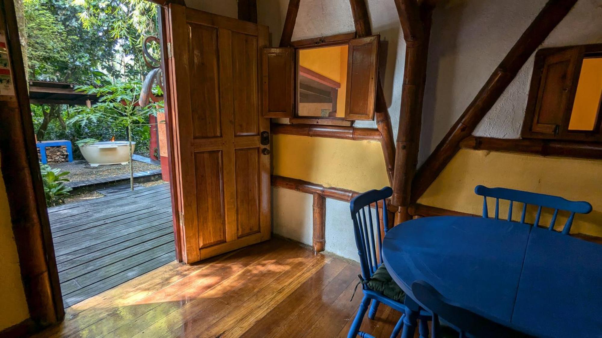 Lodge Tree House Beachfront *