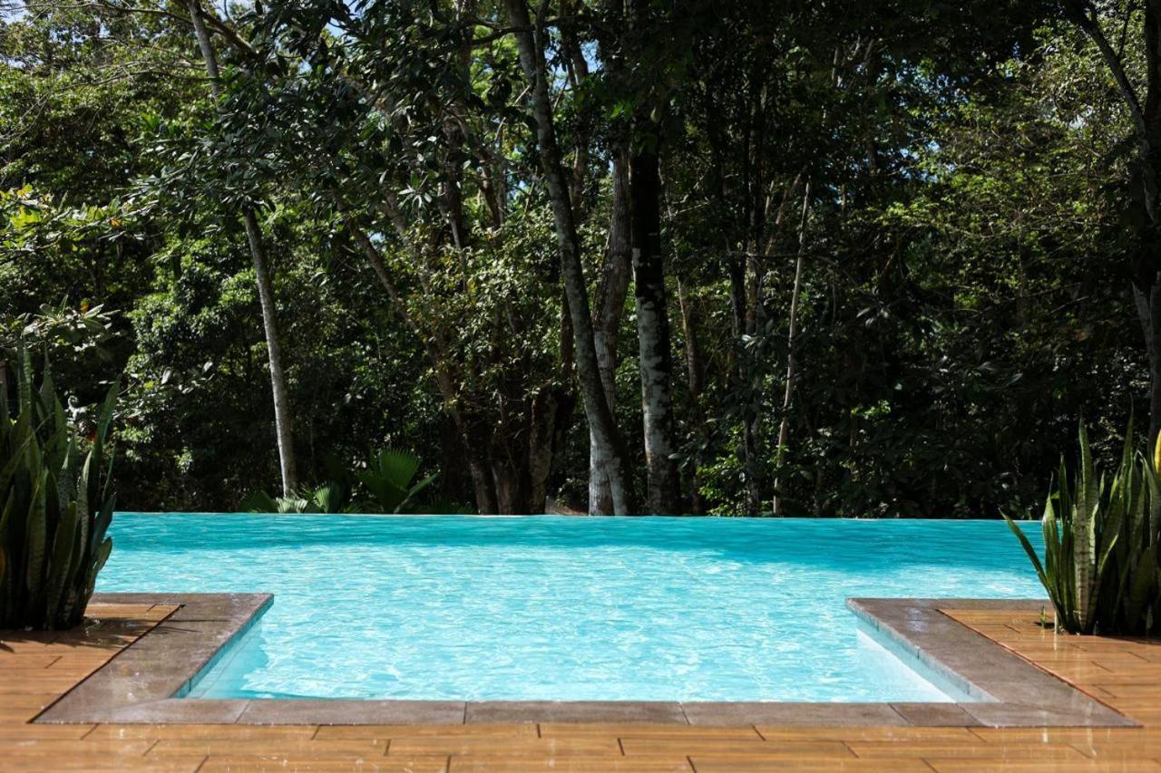 Resort Jungle River