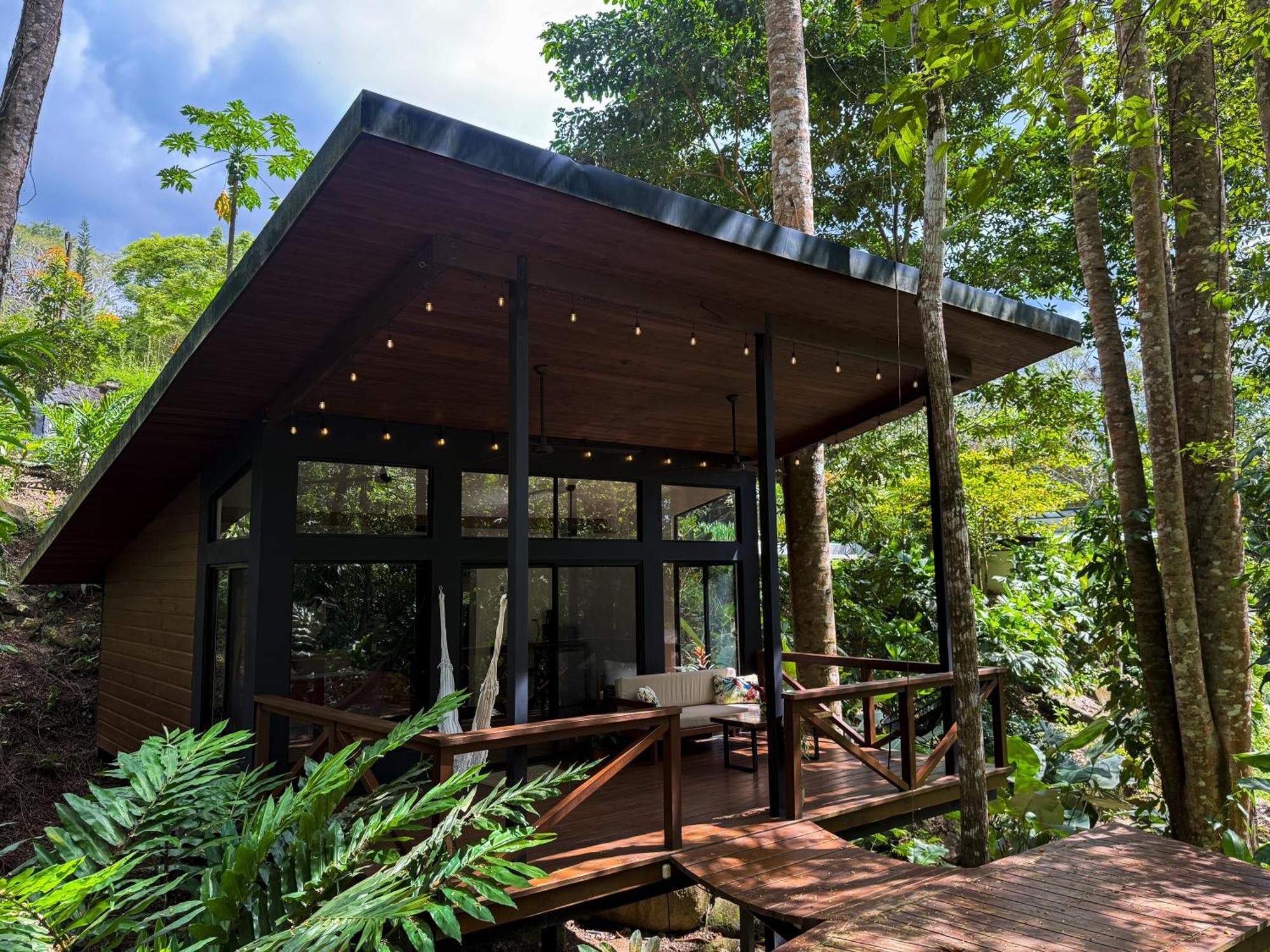 Jungle River Resort *