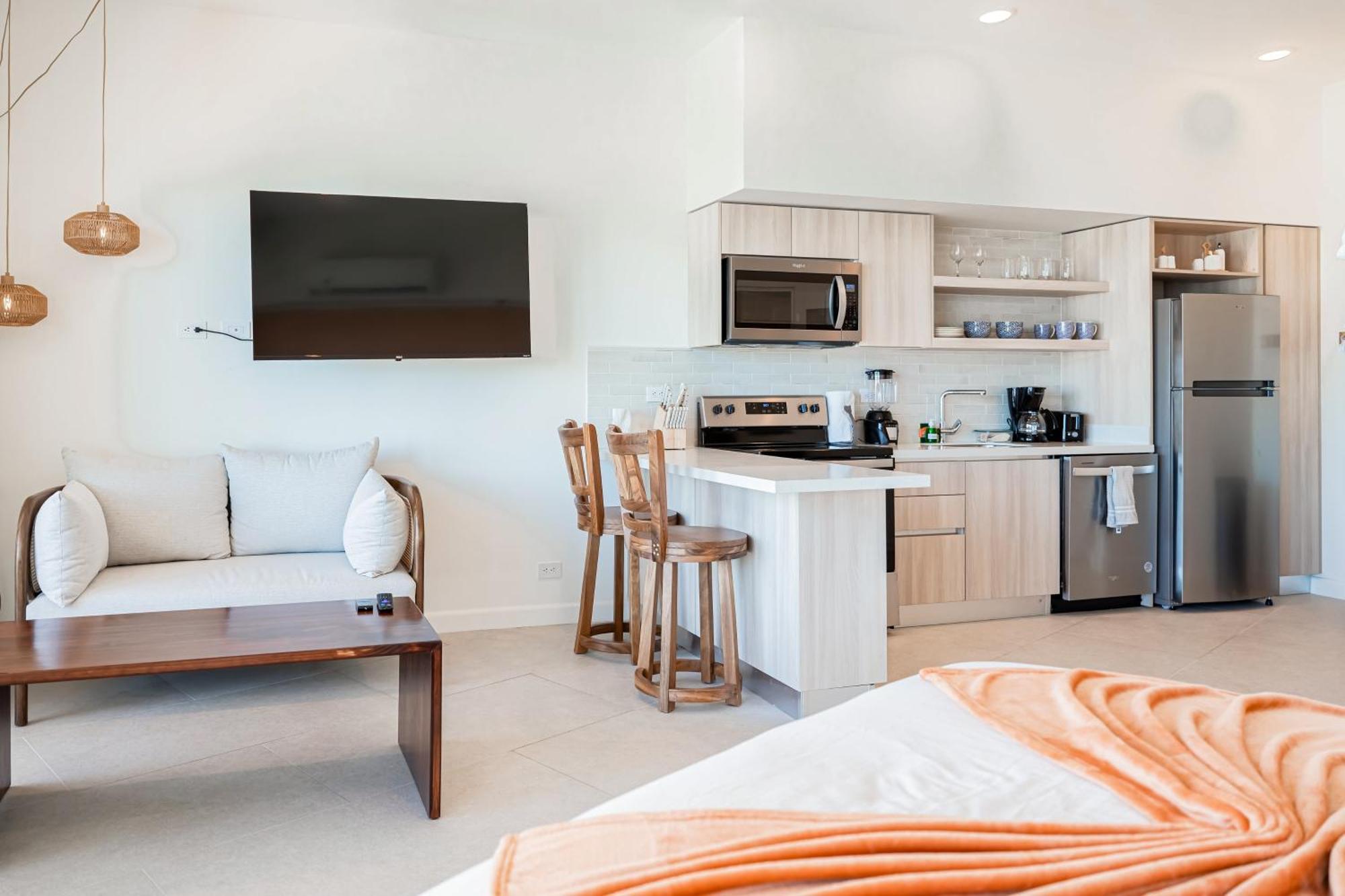 Nautical Breeze At Pacific Point *