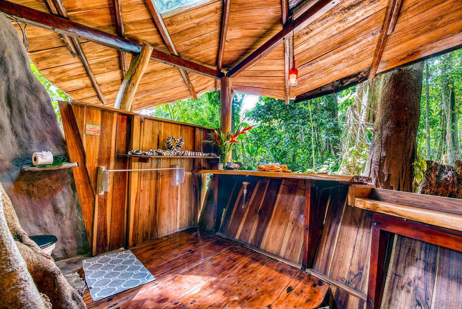 Tree House Beachfront *