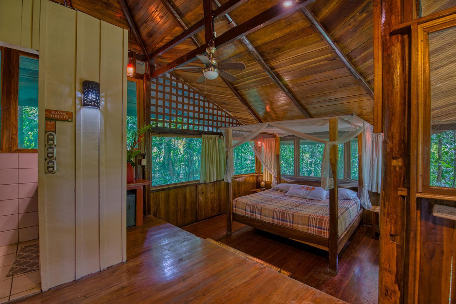 Tree House Beachfront Lodge