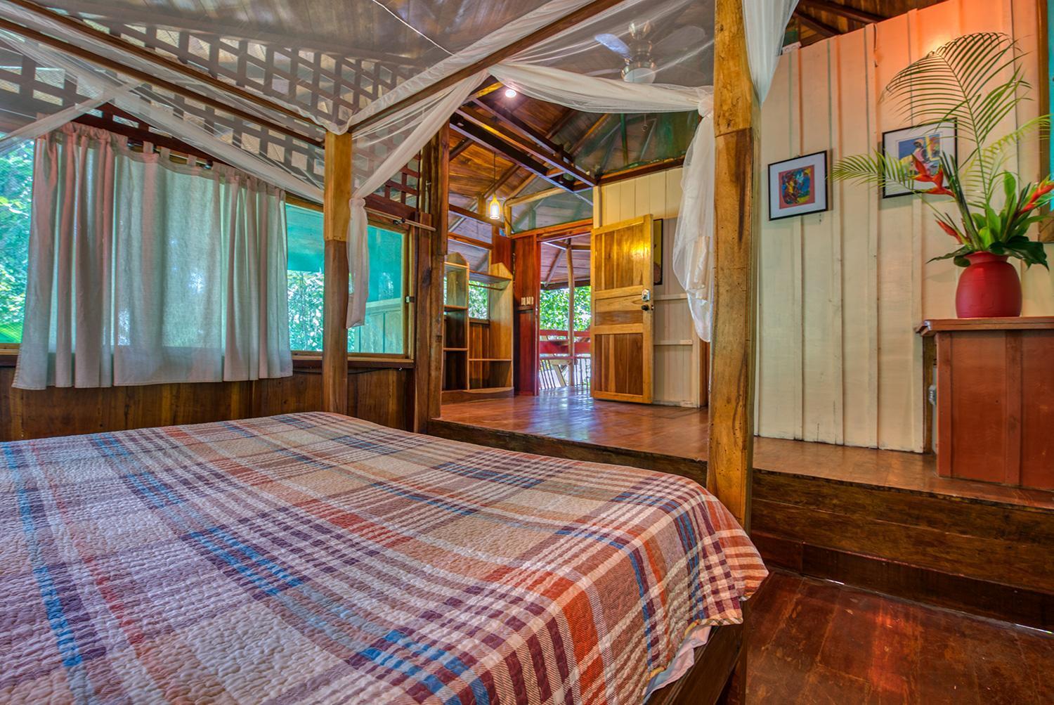 Lodge Tree House Beachfront *