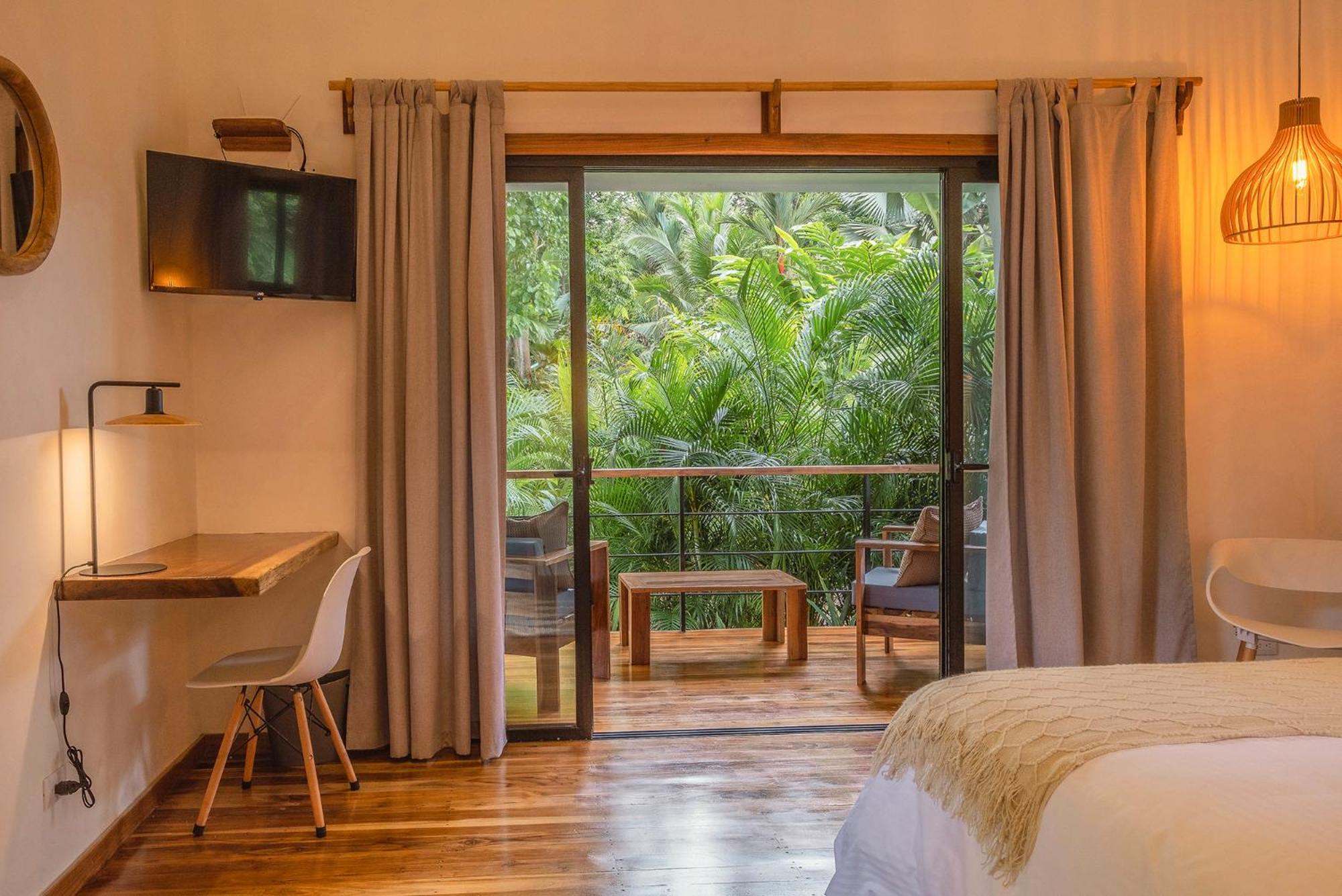 El Nido Jungle Hotel