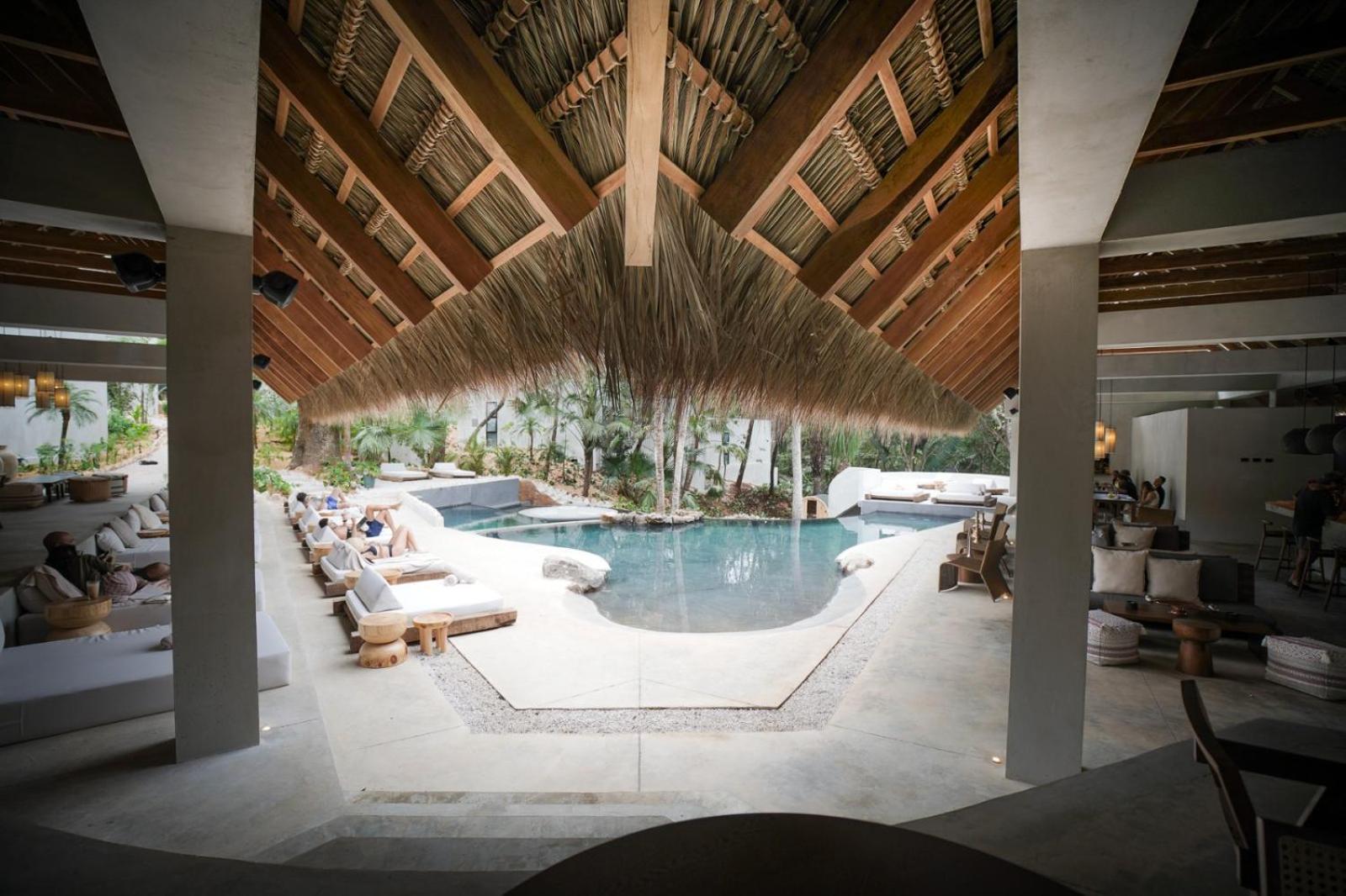 Esh - Adults Only Hotel 5*