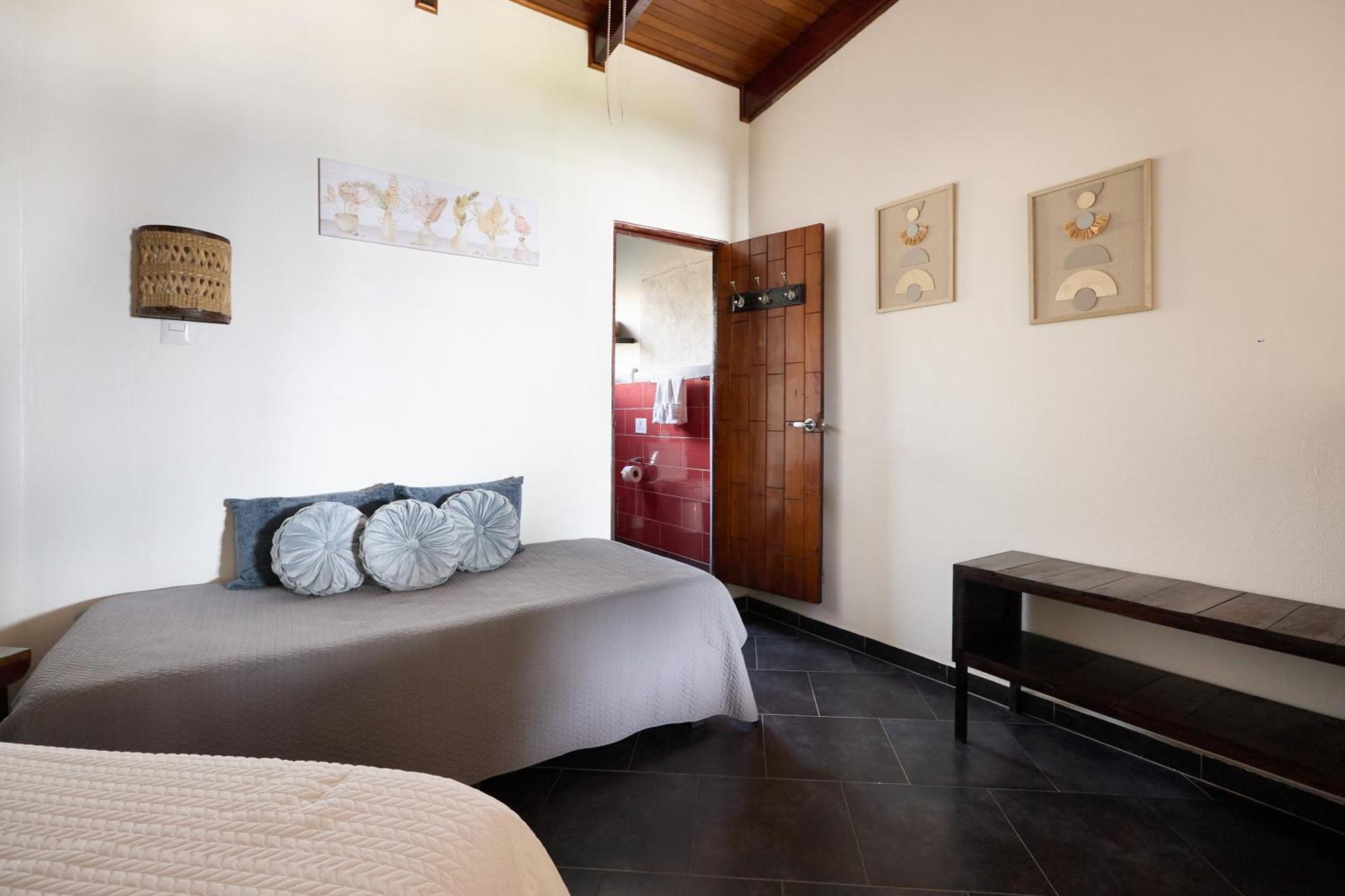 Perla De La Playa Beachfront Hotel Tamarindo
