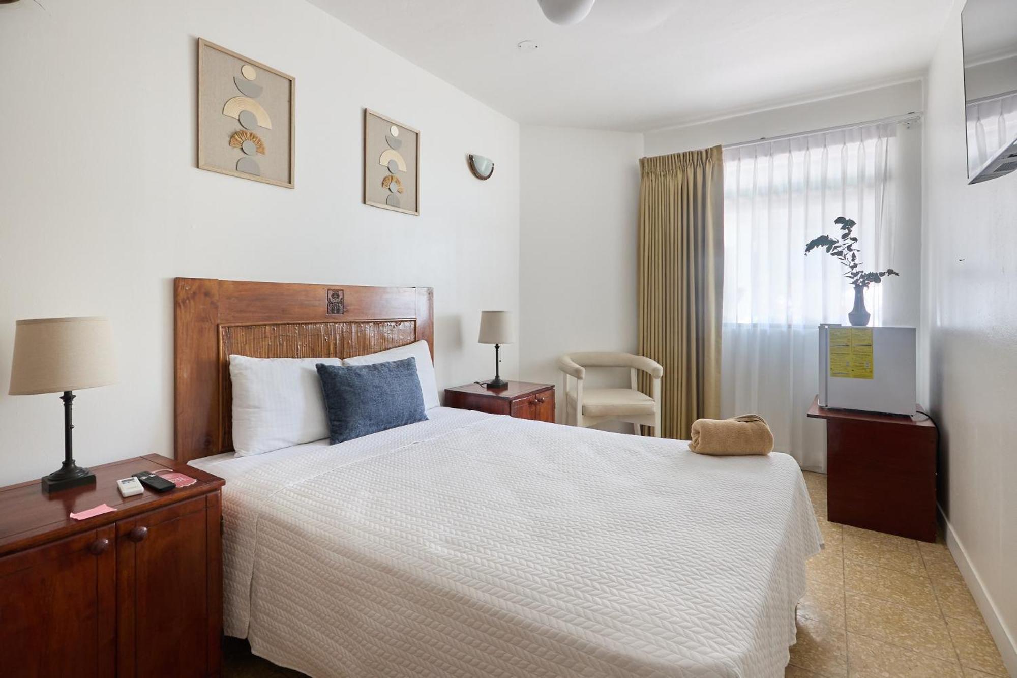 Hotel Perla De La Playa Beachfront *