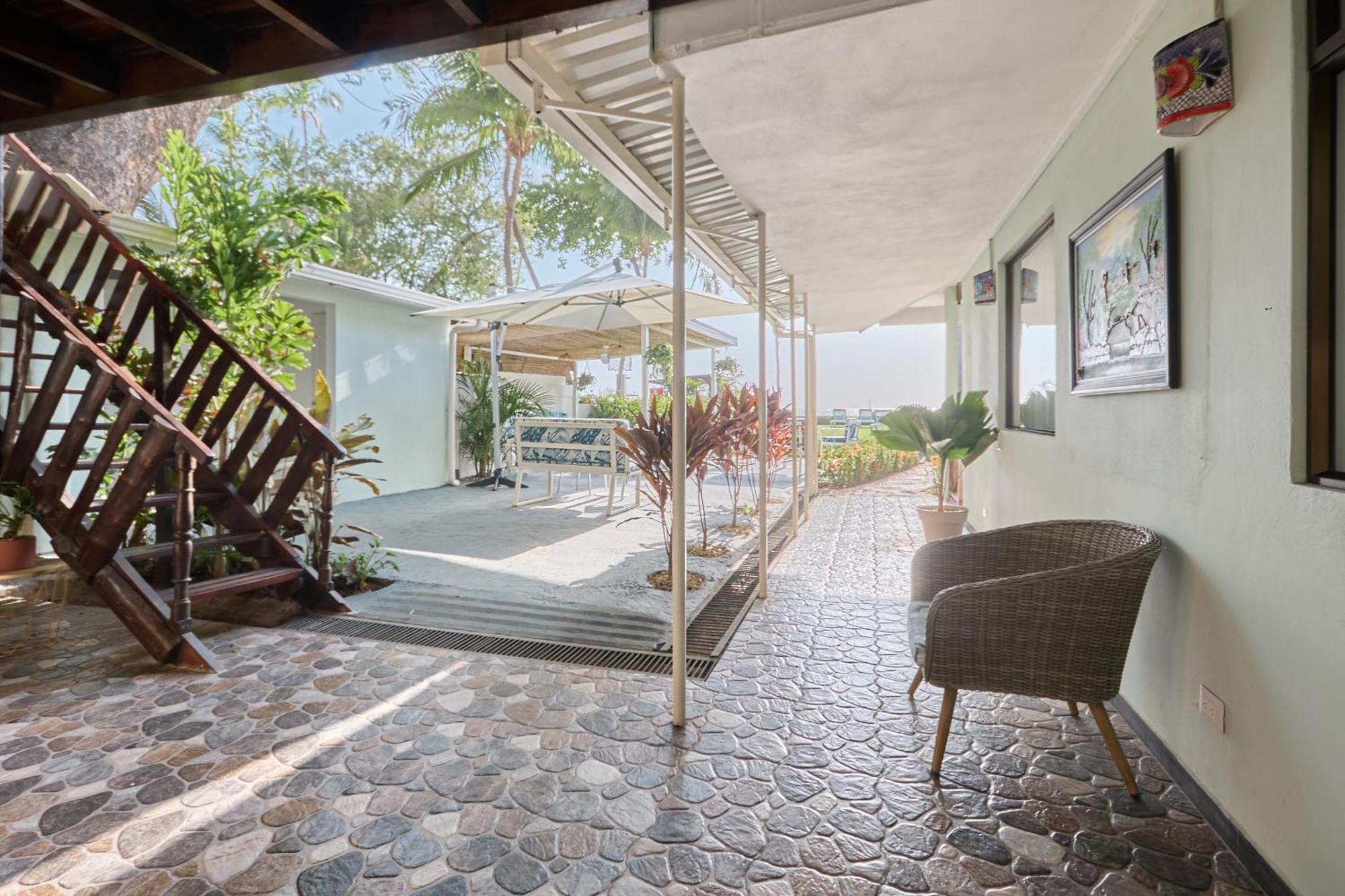 Perla De La Playa Beachfront Hotel Tamarindo
