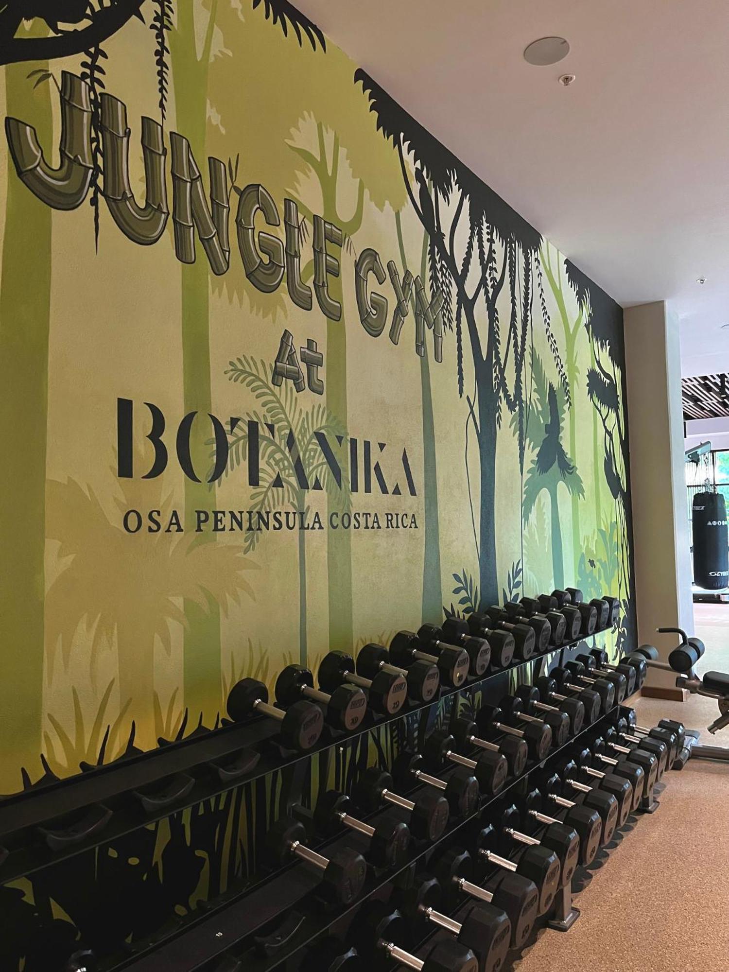 2-bedroom Rainforest & Balcony At Botanika Apartment *