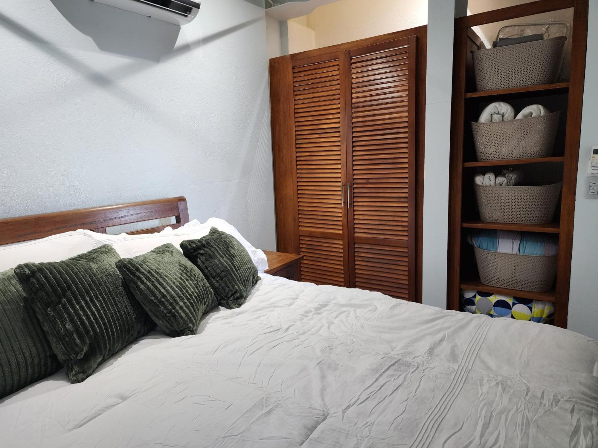 Apartment Charming 2br With Ocean View *