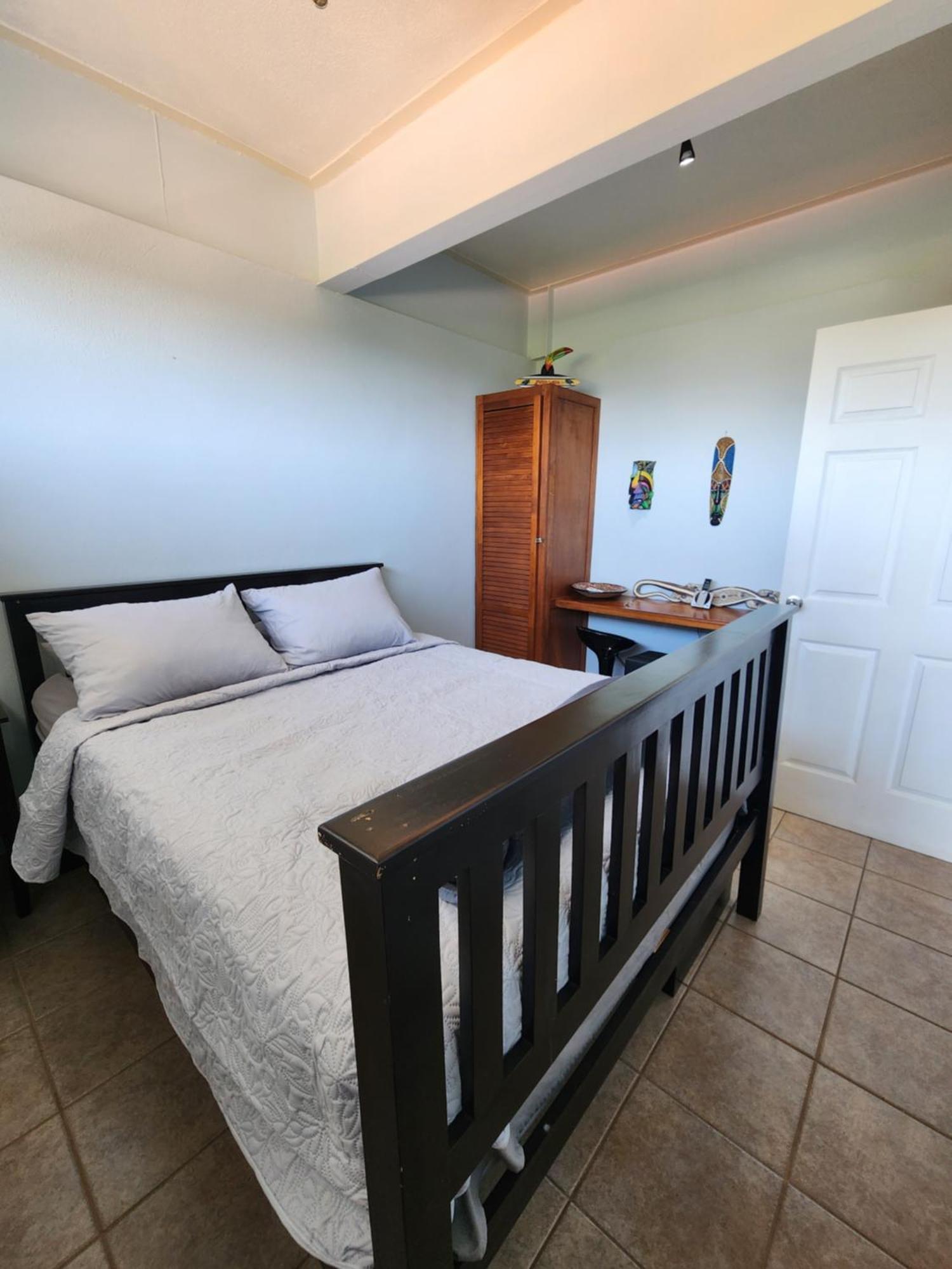 Apartment Charming 2br With Ocean View *