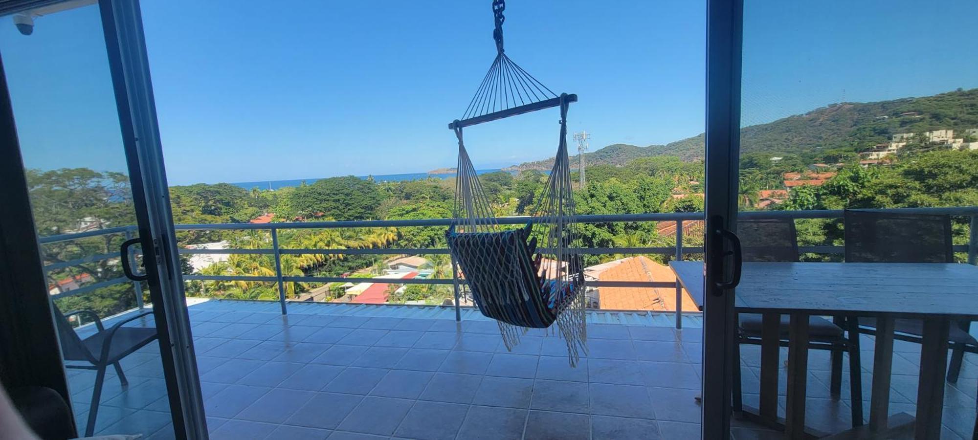 Charming 2br With Ocean View